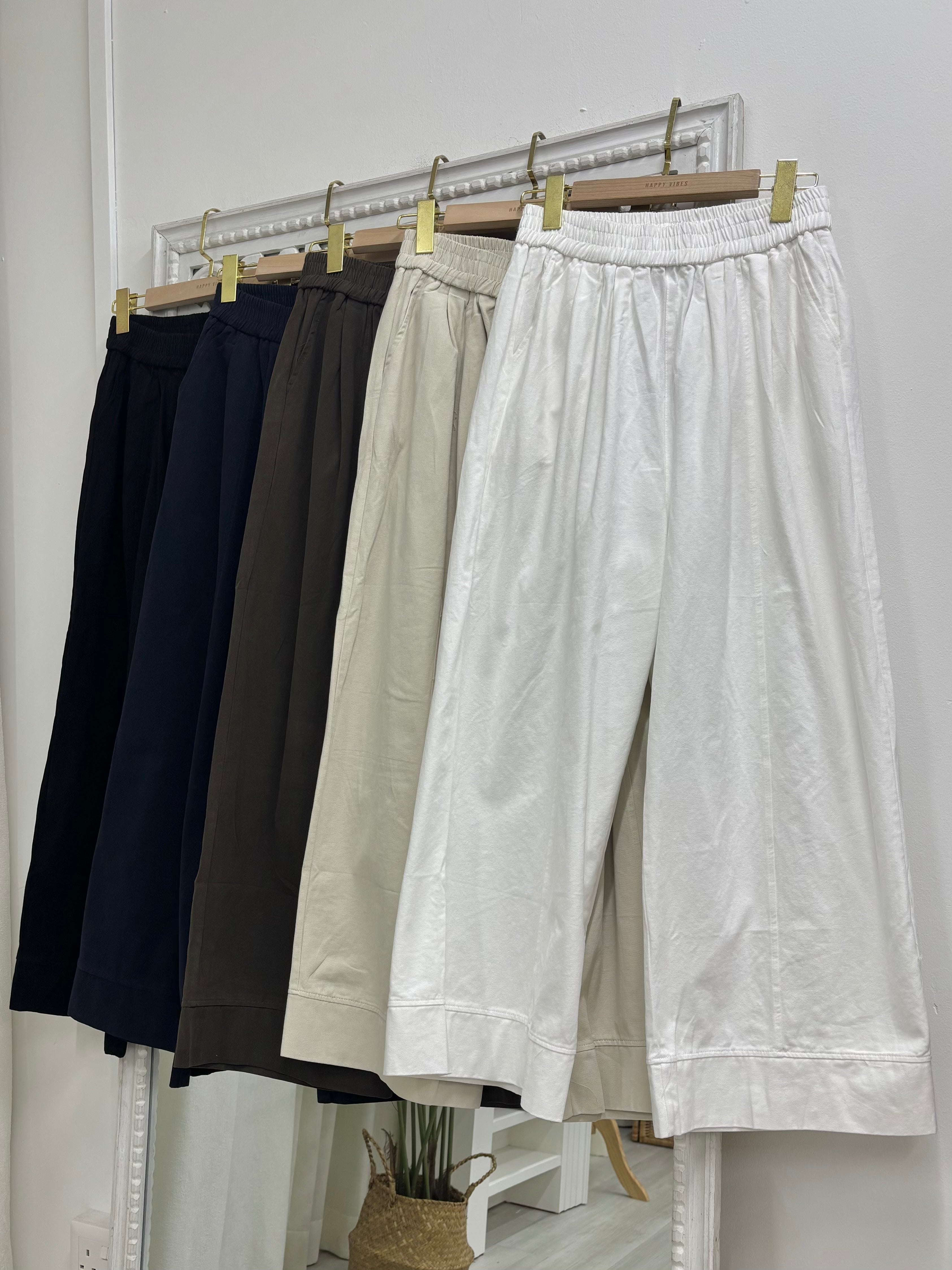 Relaxed Elastic Waist Pants