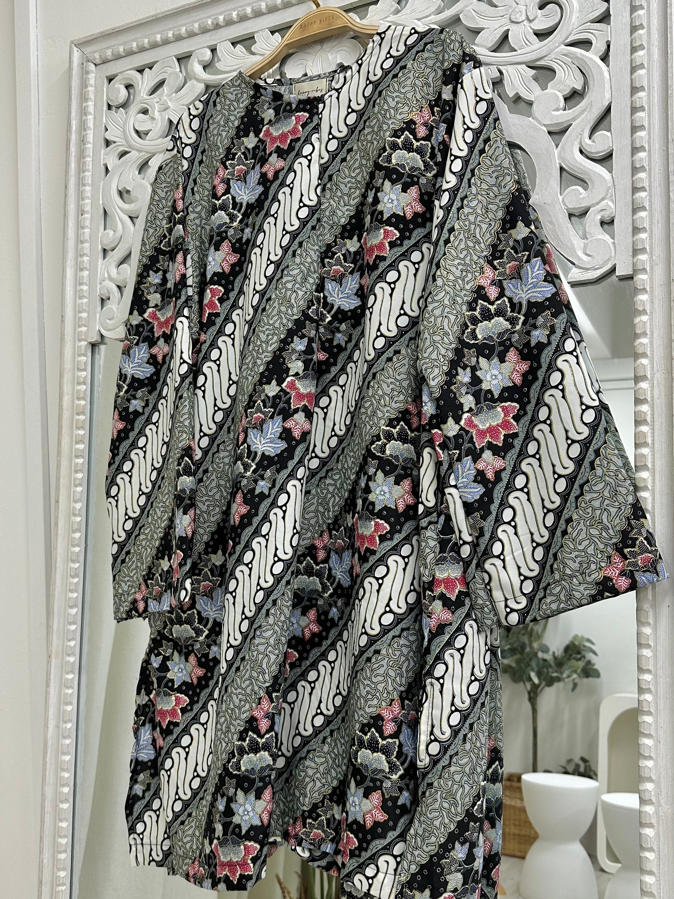 Oversized Batik Midi Tunic