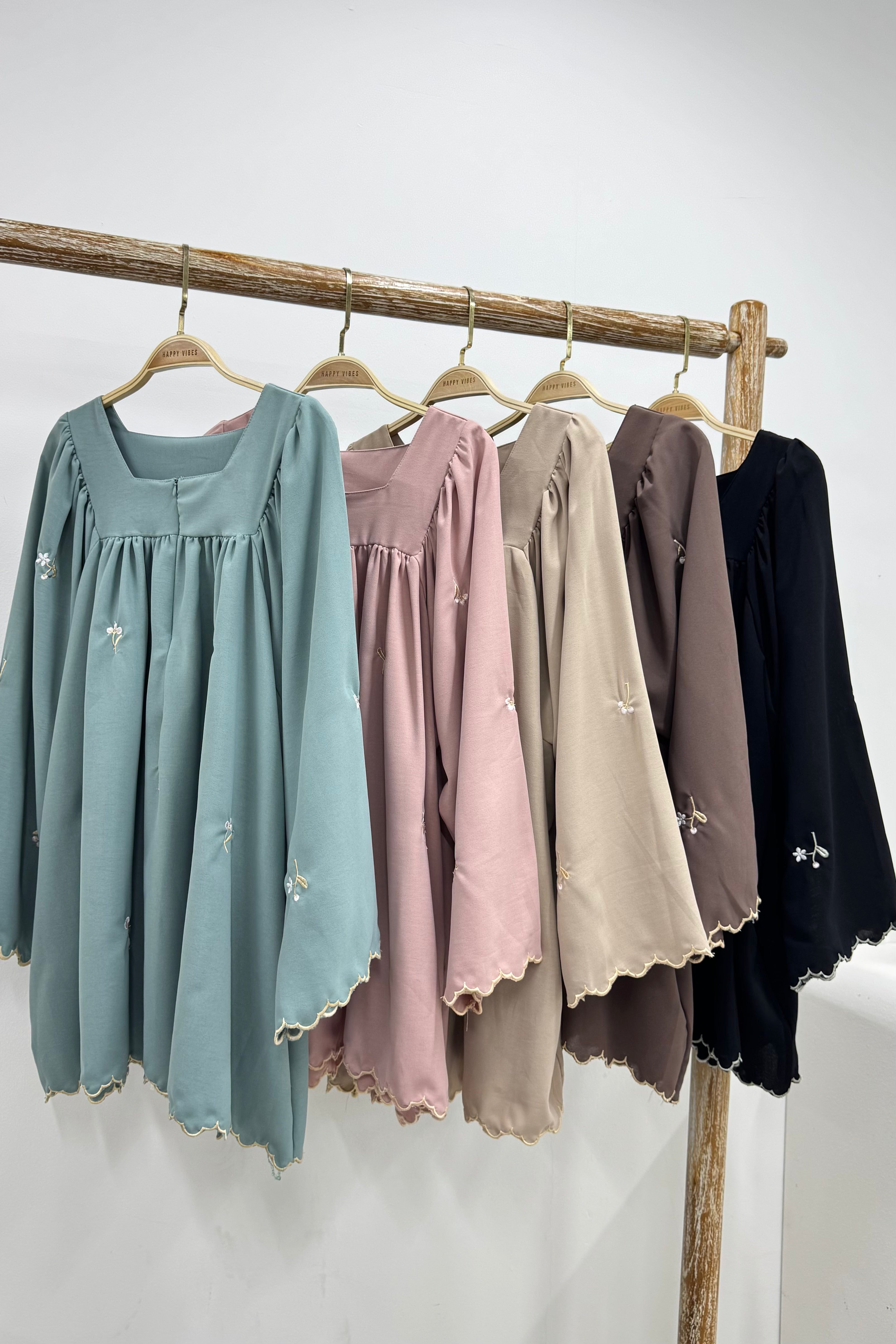 Round Petal Babydoll Blouse
