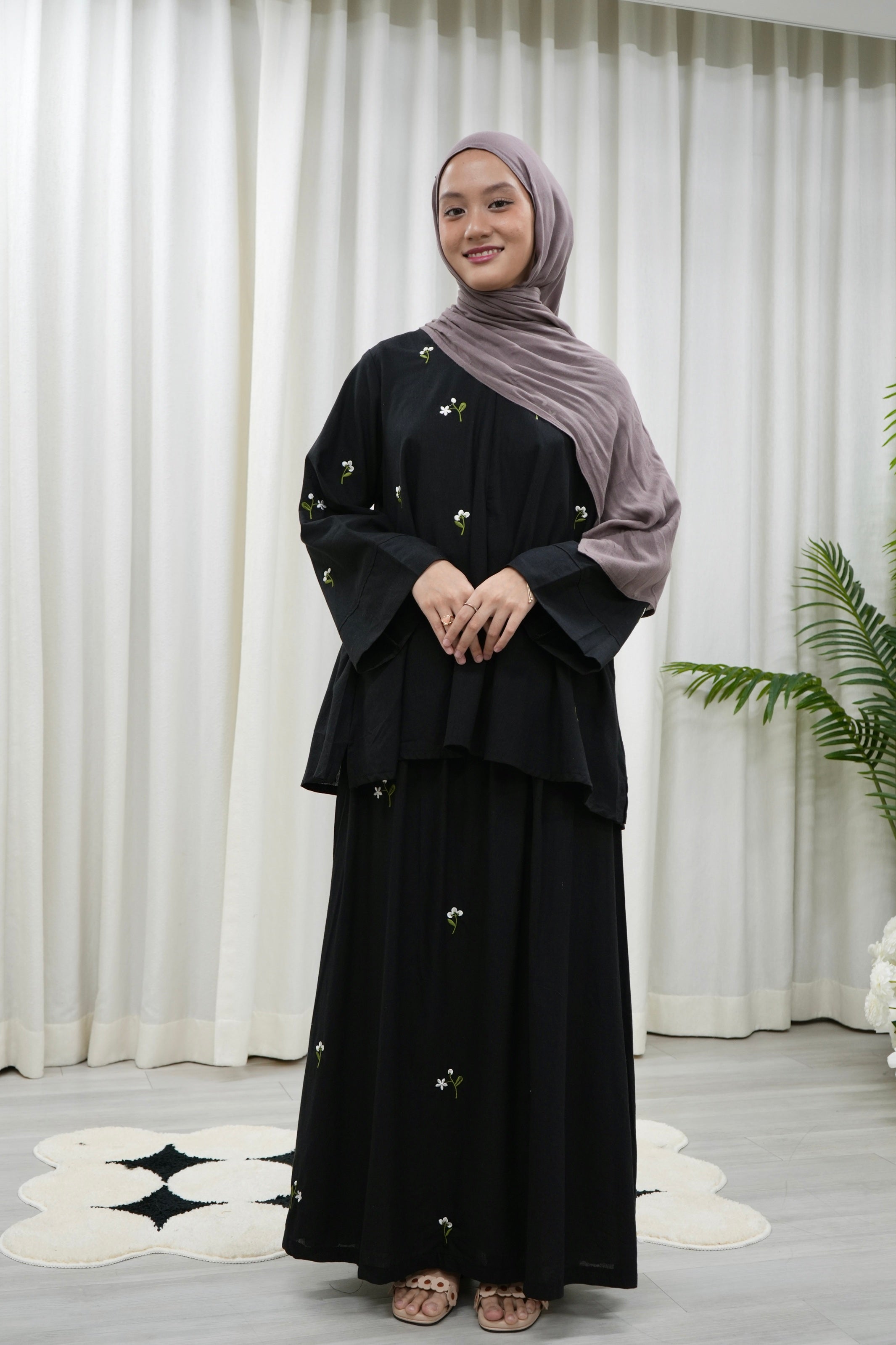 Juniper Embo Skirt Set HV Label