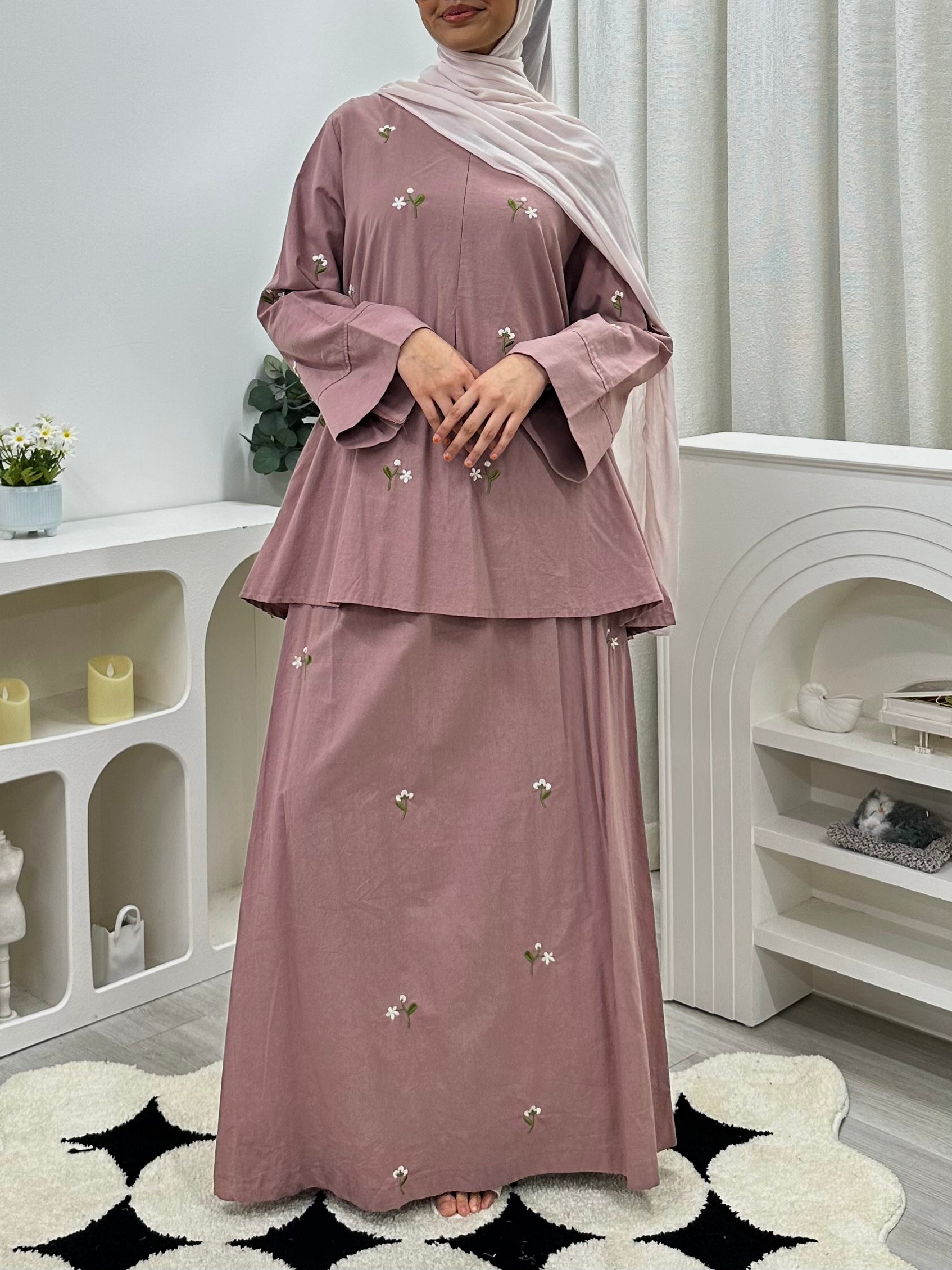 Juniper Embo Skirt Set HV Label
