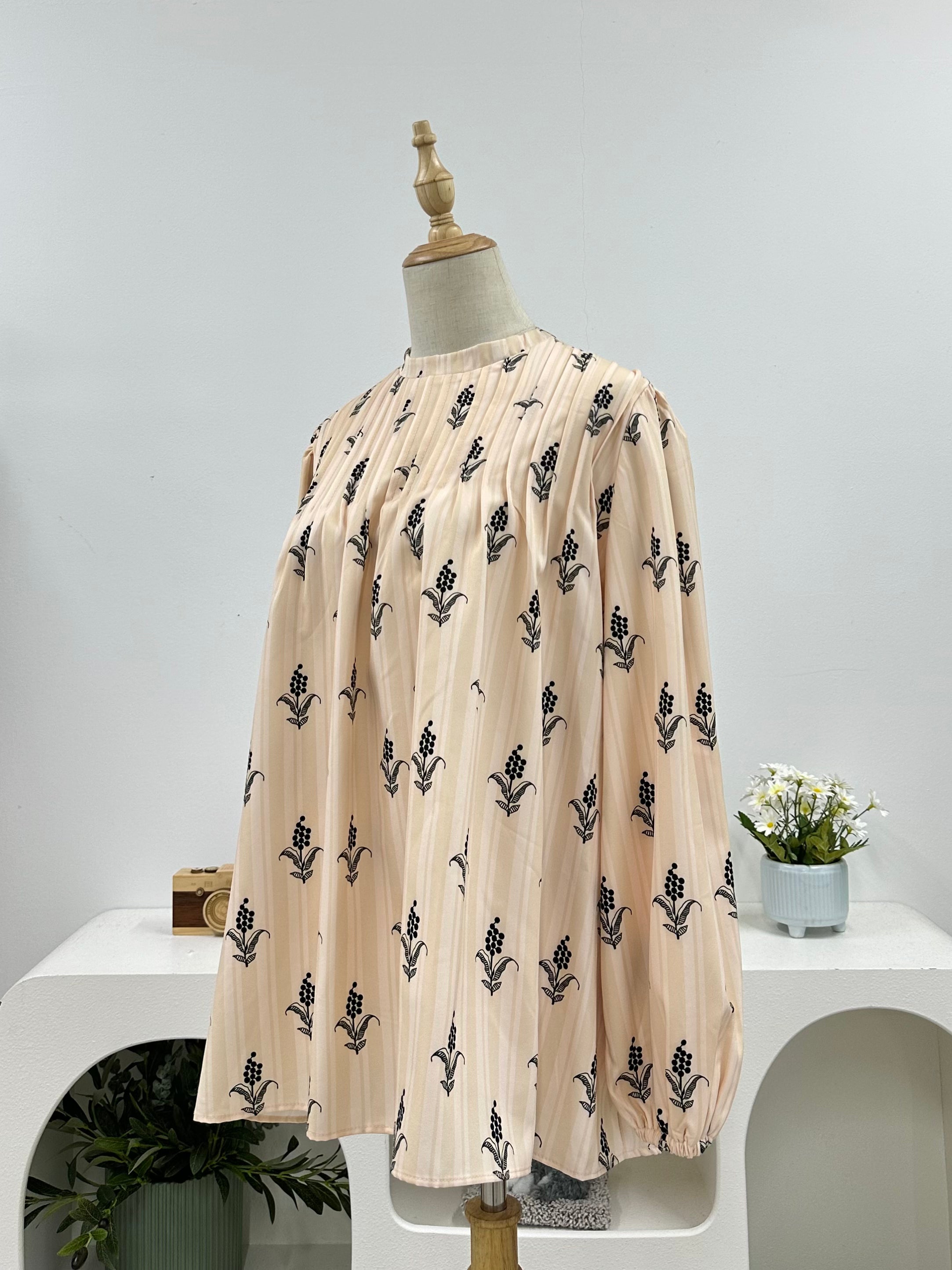 Rina Pleat Top - Printed Soft Fabric