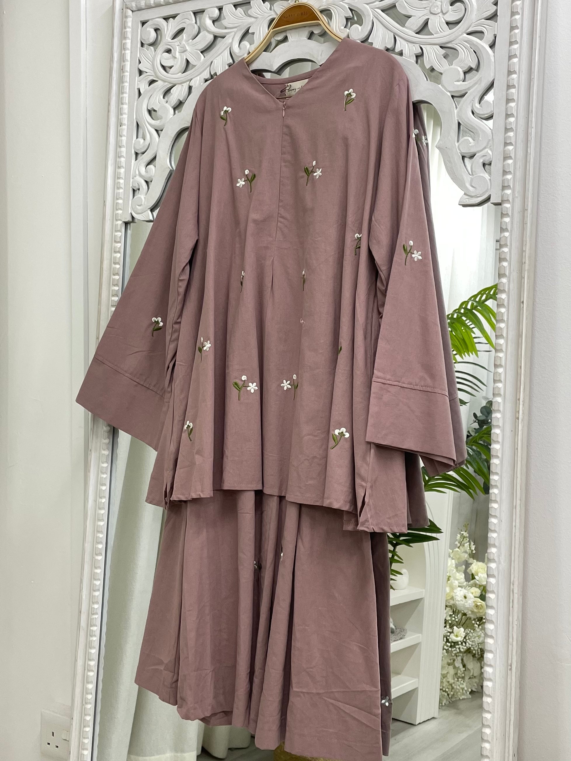 Juniper Embo Skirt Set HV Label