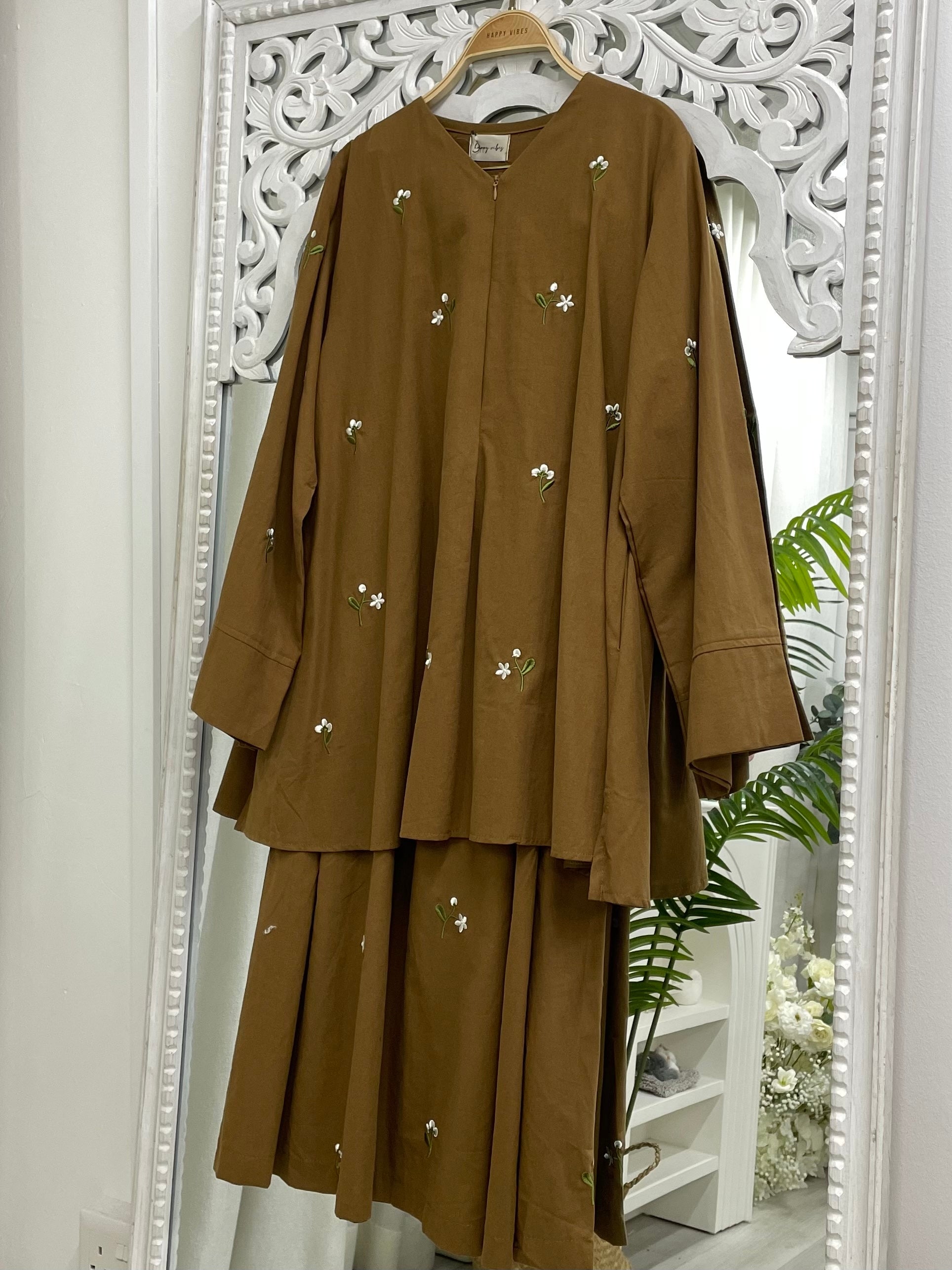 Juniper Embo Skirt Set HV Label