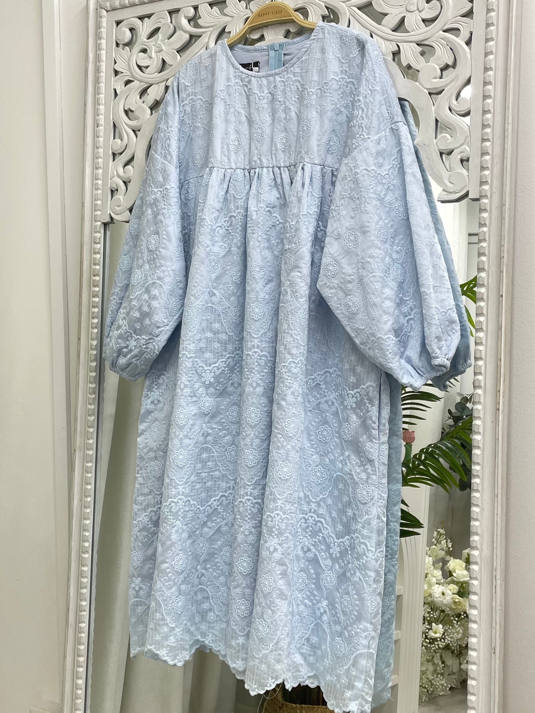 Willow Cloud Embo Tunic HV Label