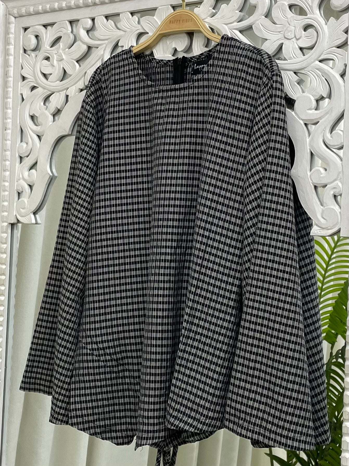 Cinch Muse Seam Top -  Checkered