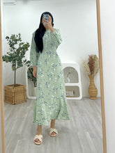 Load image into Gallery viewer, Mermaid Crinkle Leaf Dress