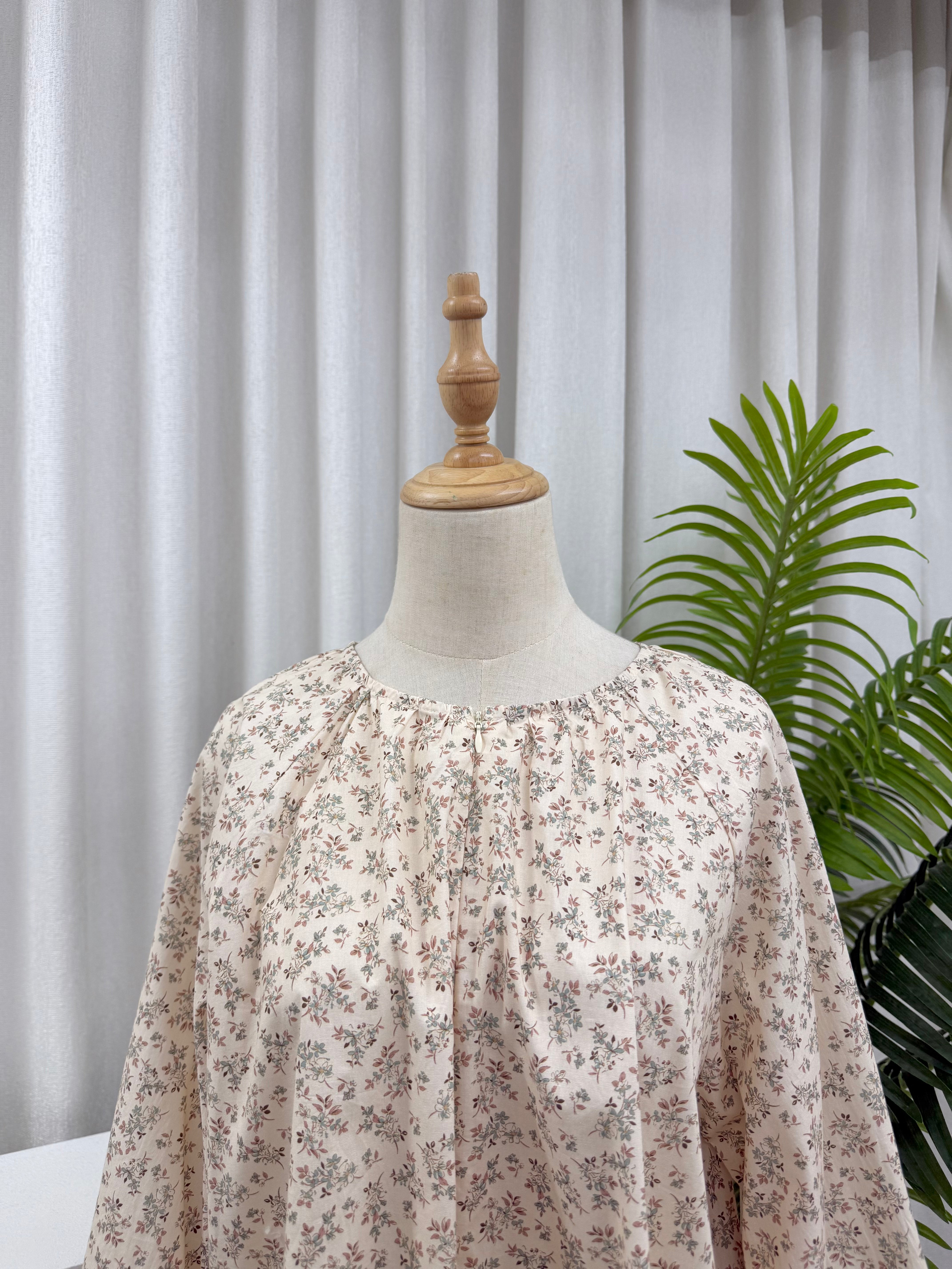 Printed Curve Swing Blouse