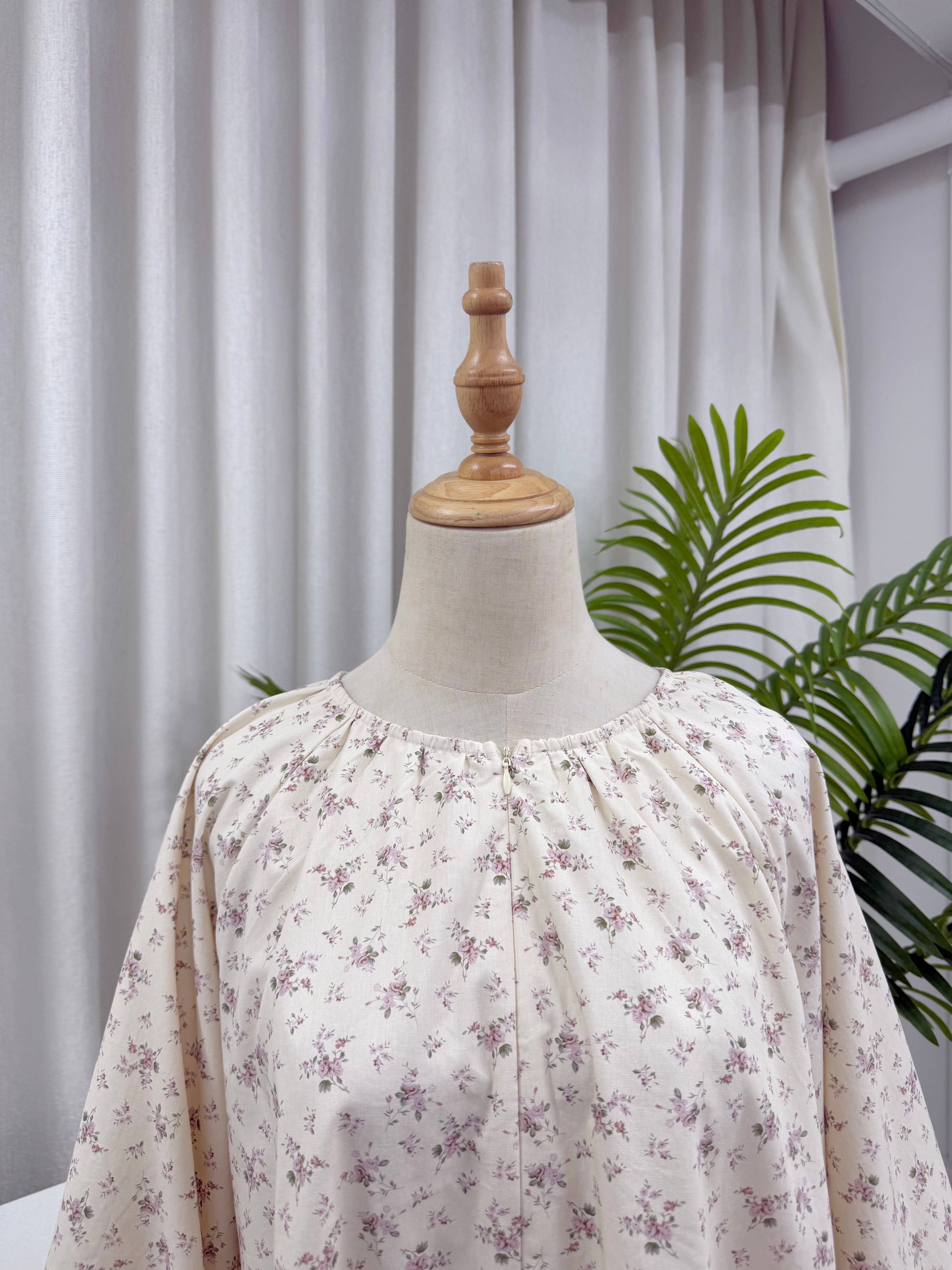 Printed Curve Swing Blouse