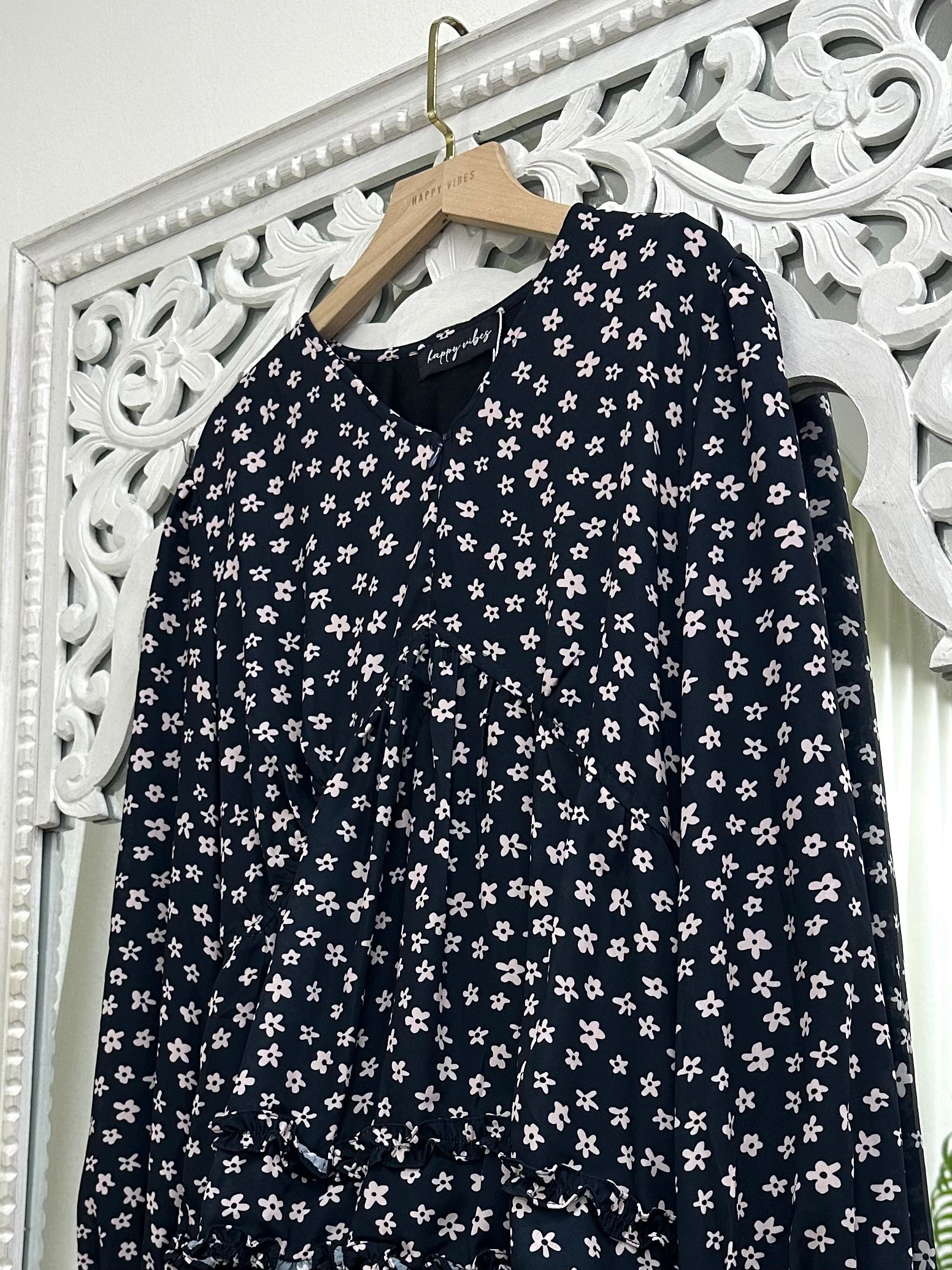 Imprinted Sunday Ruffles Top HV Label