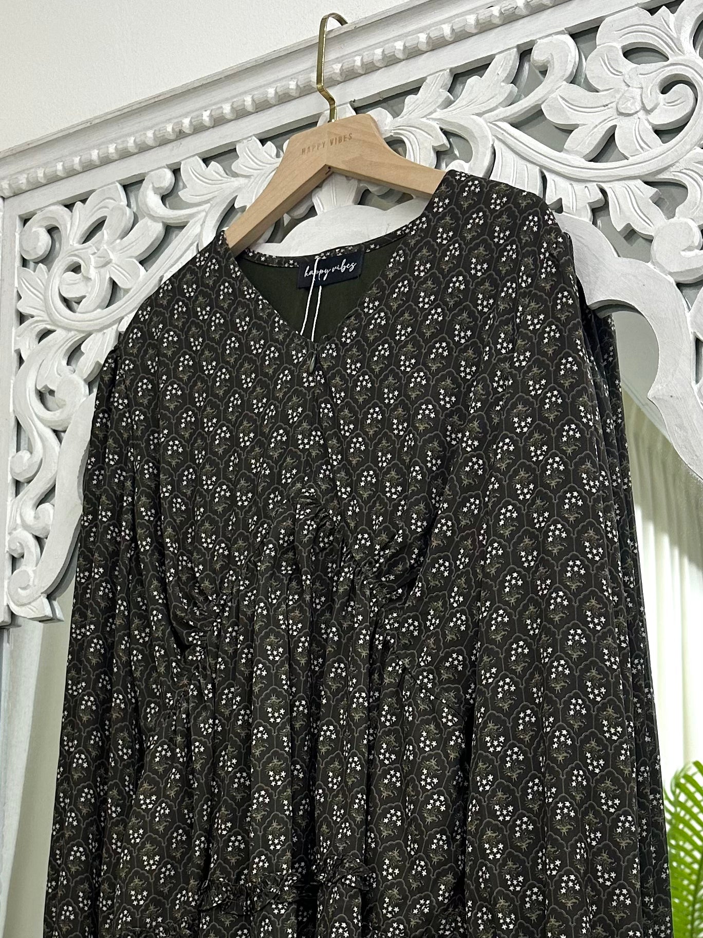 Imprinted Sunday Ruffles Top HV Label