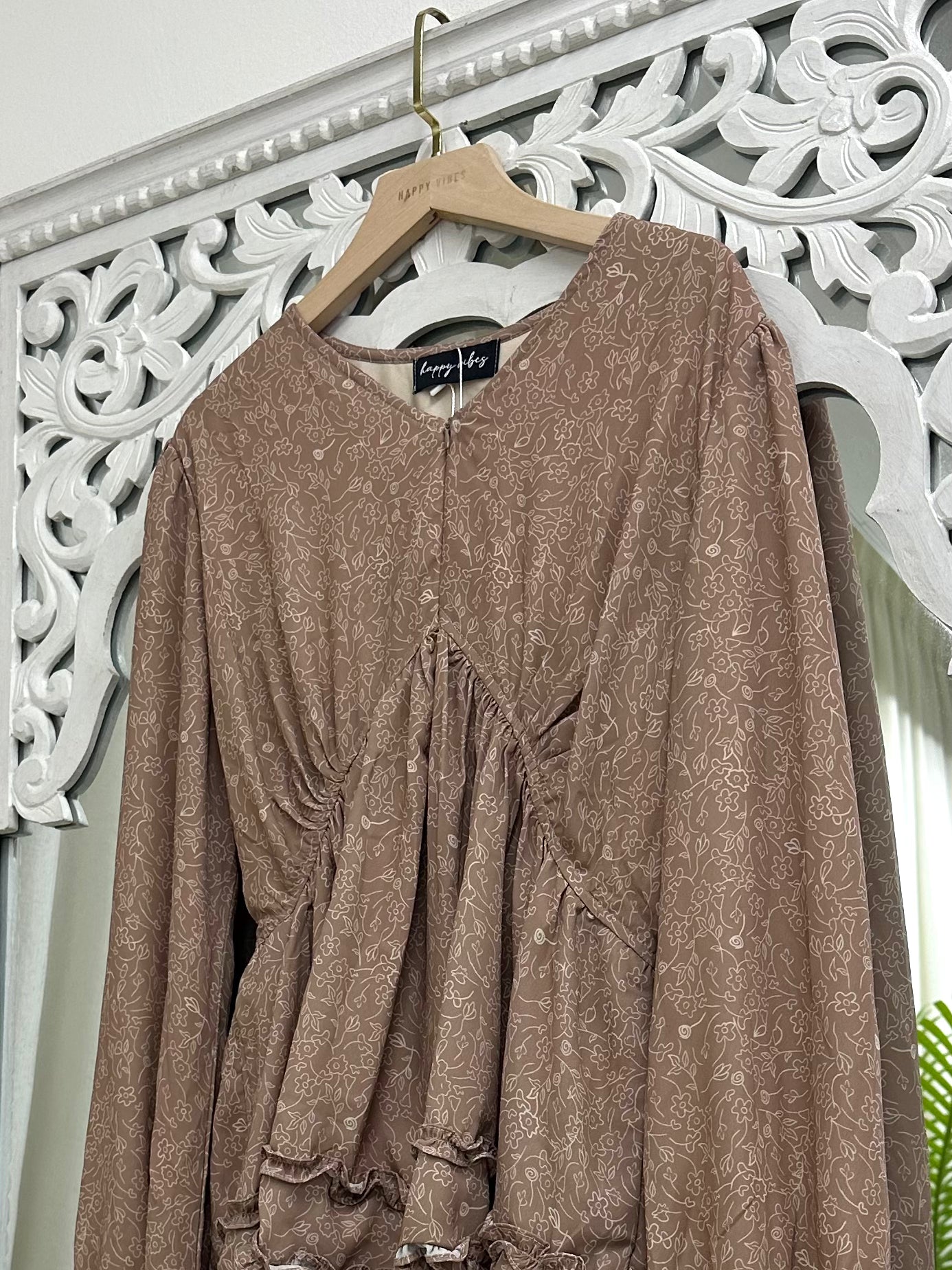 Imprinted Sunday Ruffles Top HV Label