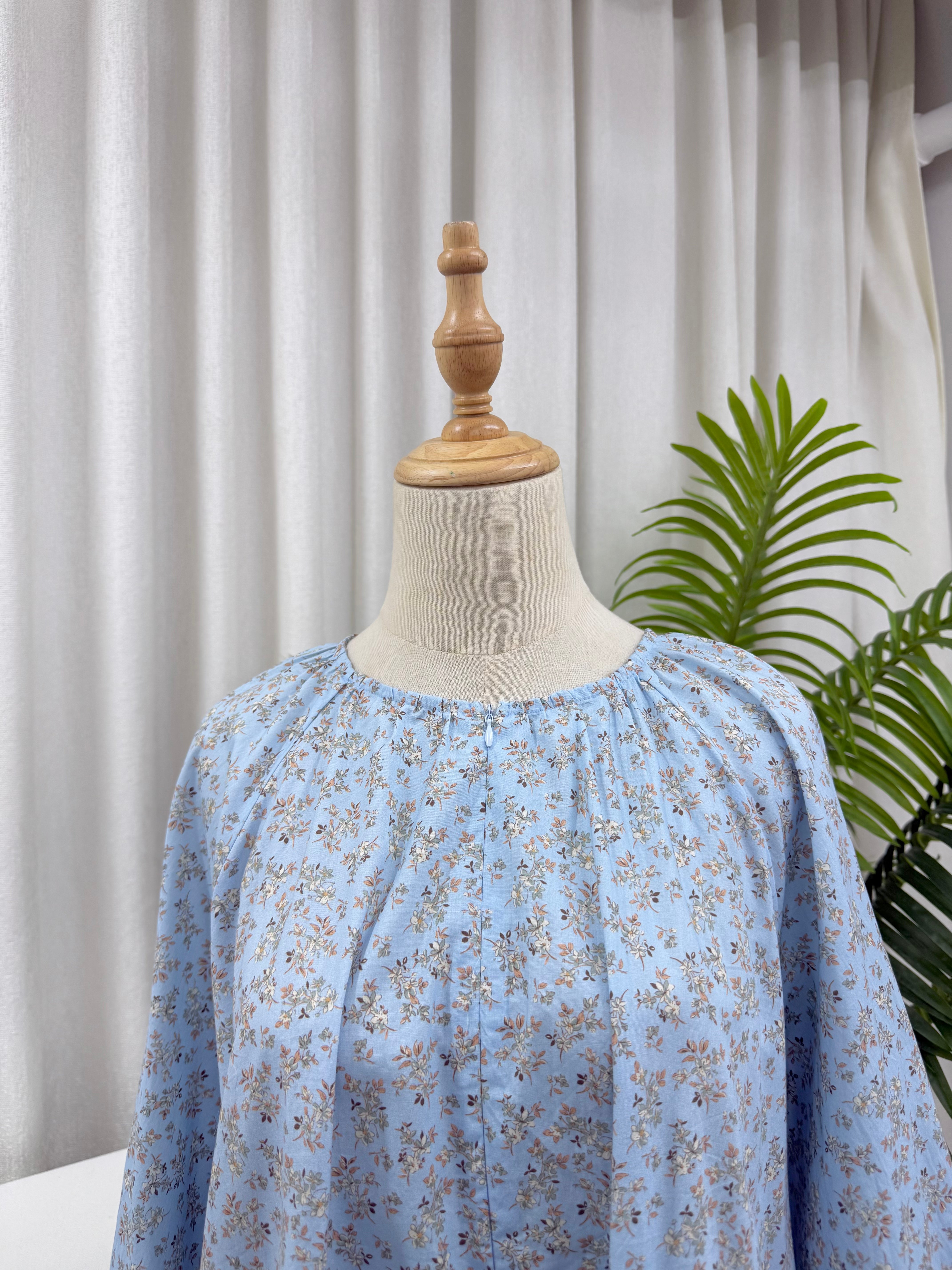 Printed Curve Swing Blouse