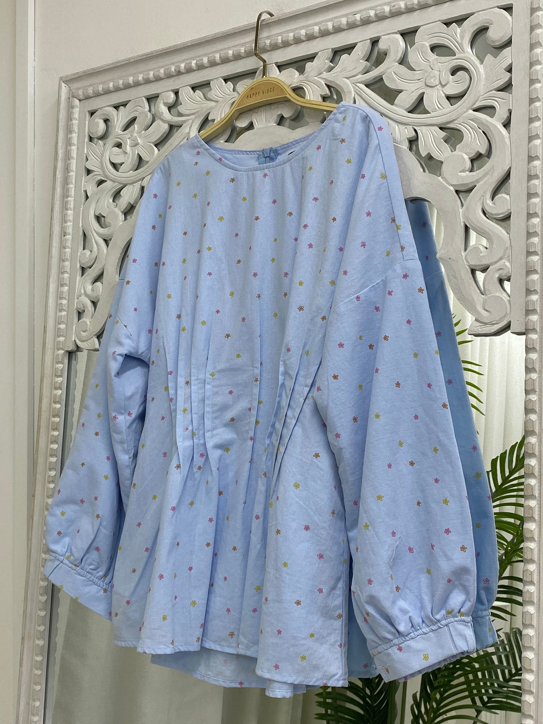 Quiet Cottage Garden Top
