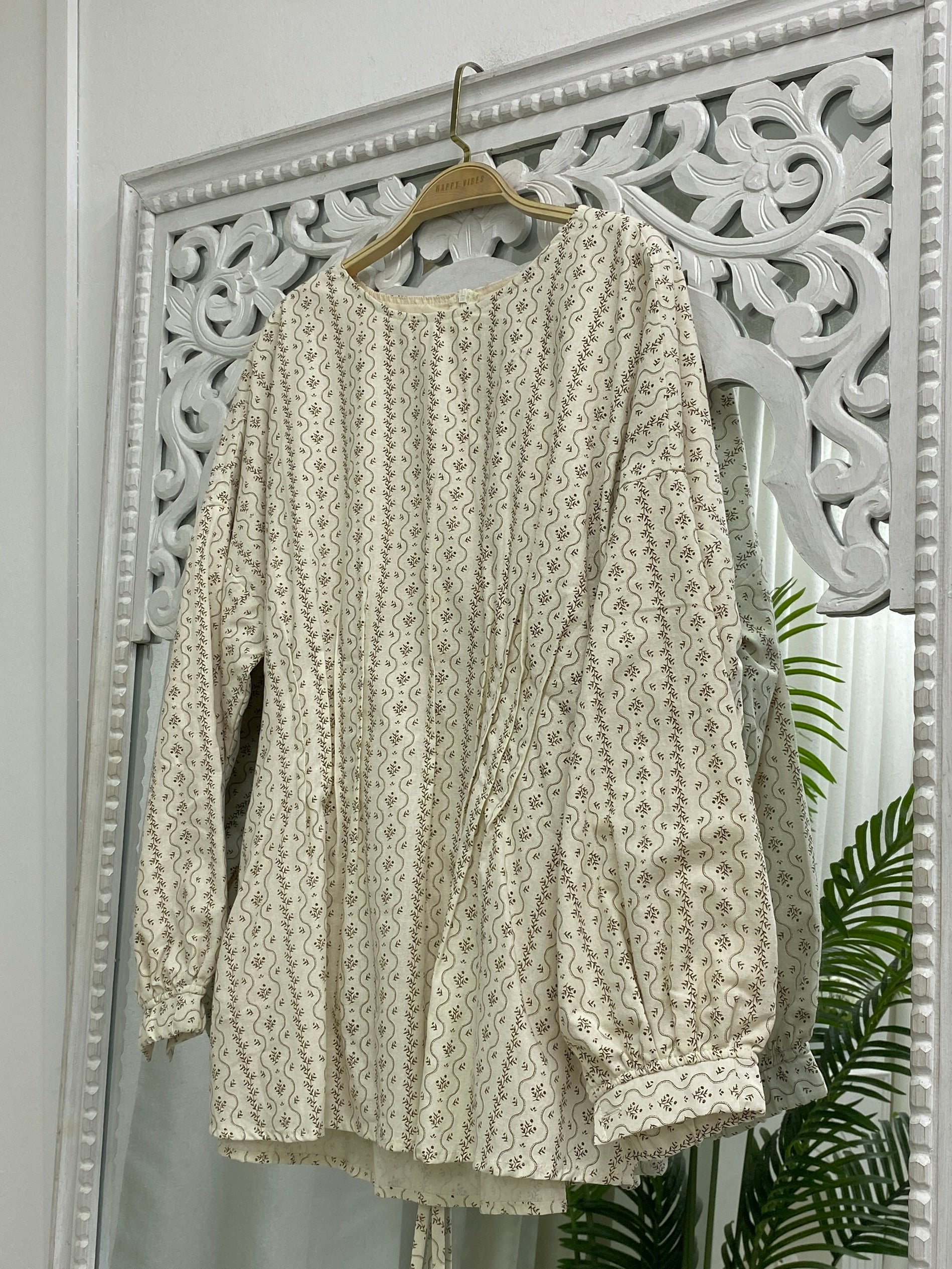 Quiet Cottage Garden Top