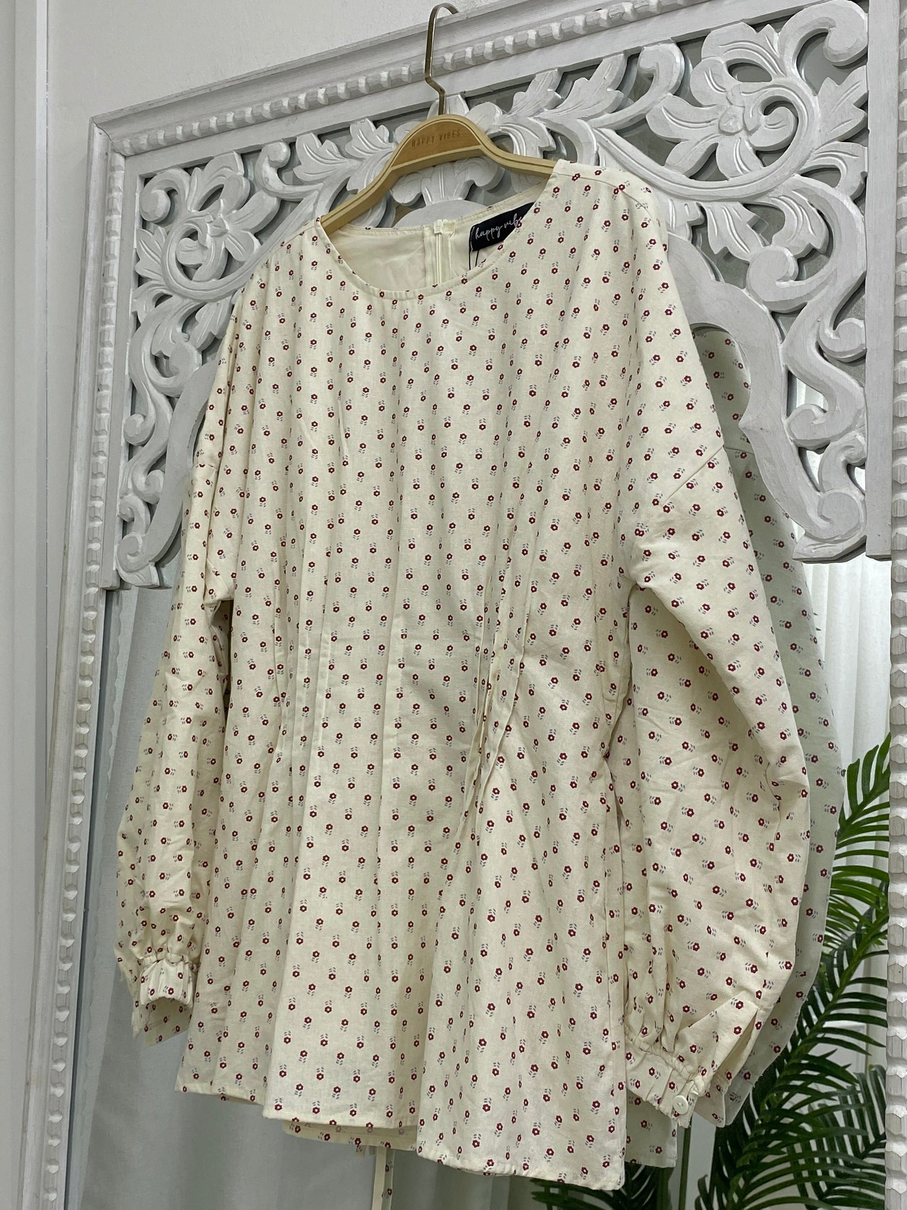 Quiet Cottage Garden Top