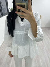 Load image into Gallery viewer, Diamond Lace Flare Blouse
