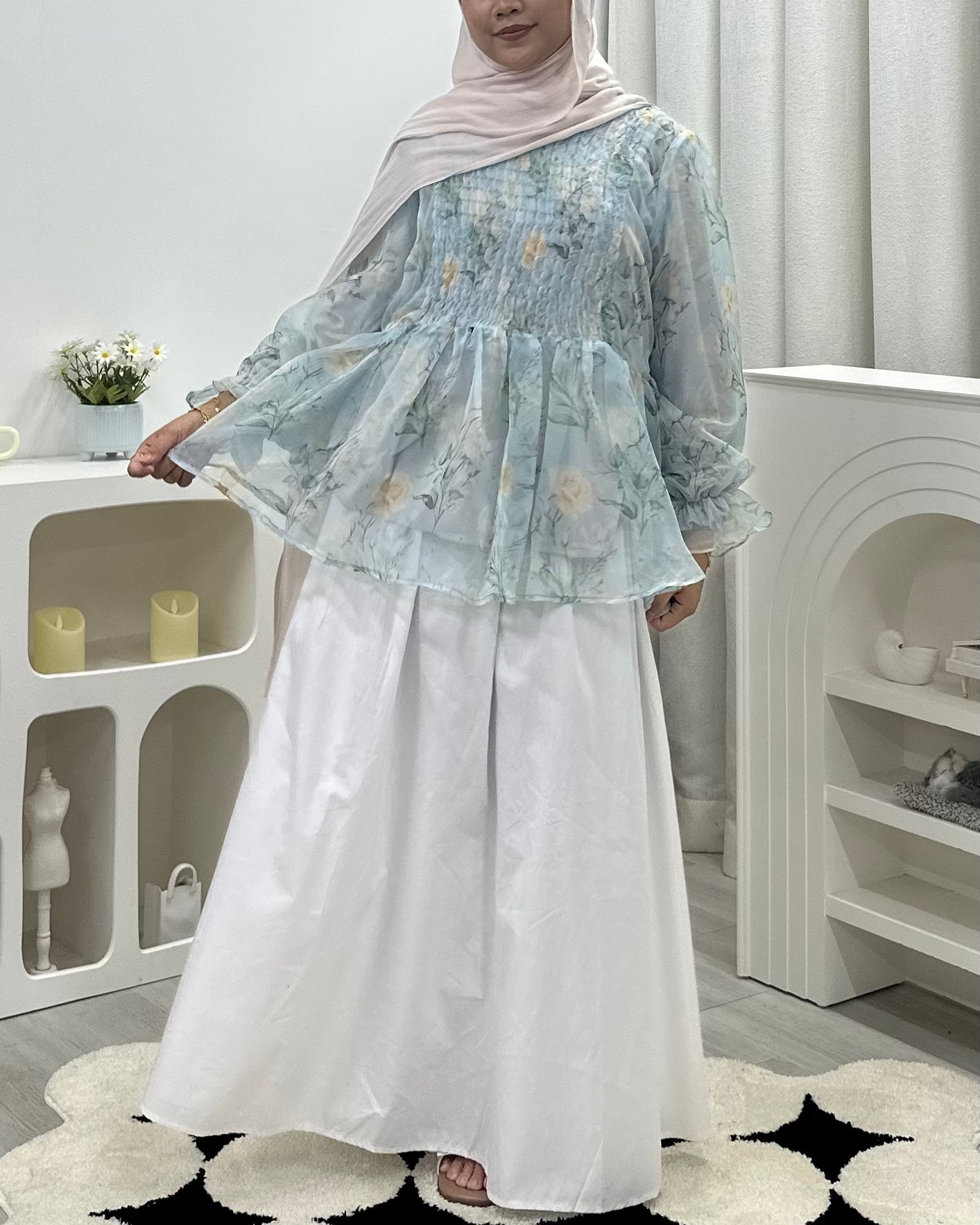 Zephyra Smock Lineup - Veloura