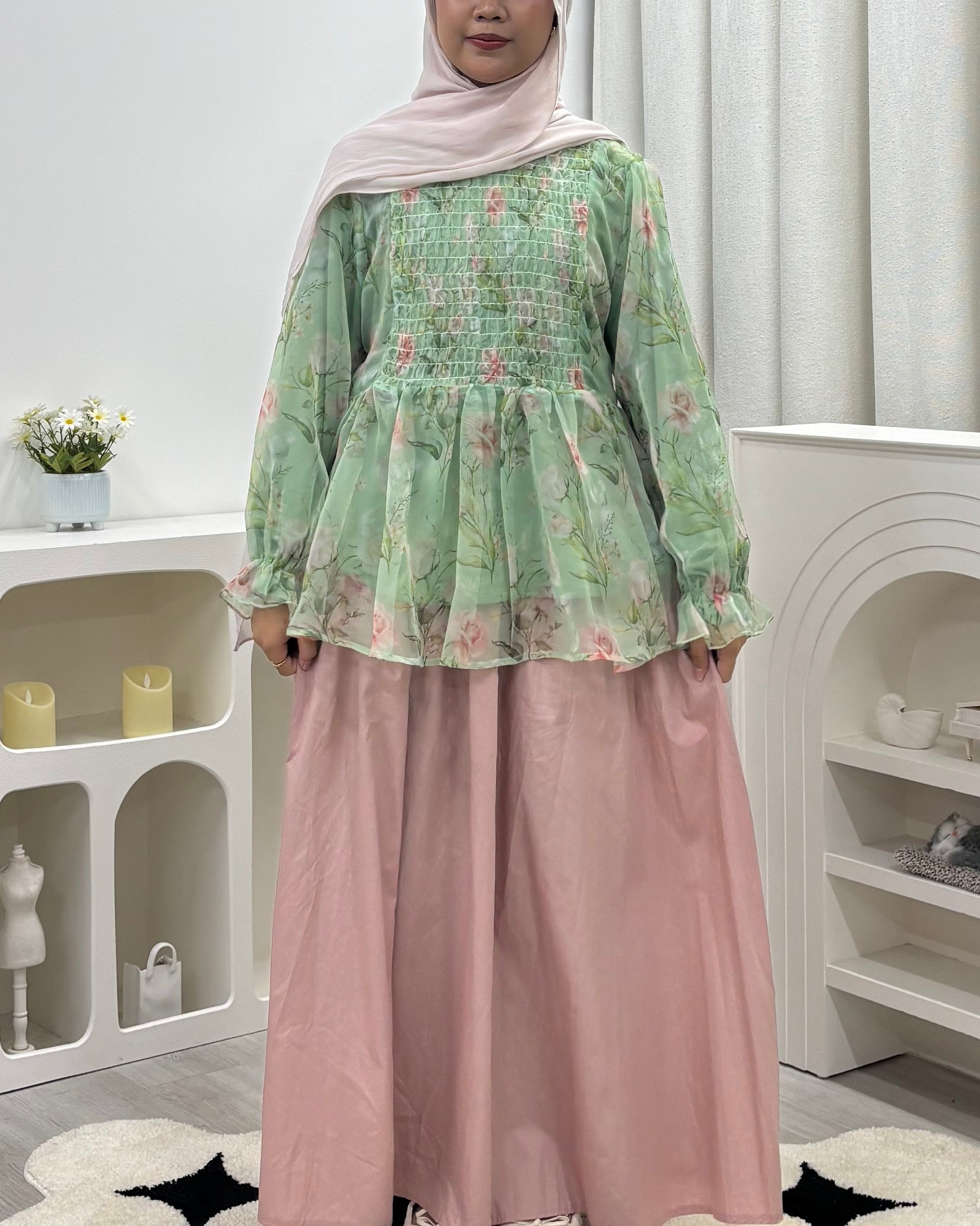Zephyra Smock Lineup - Veloura