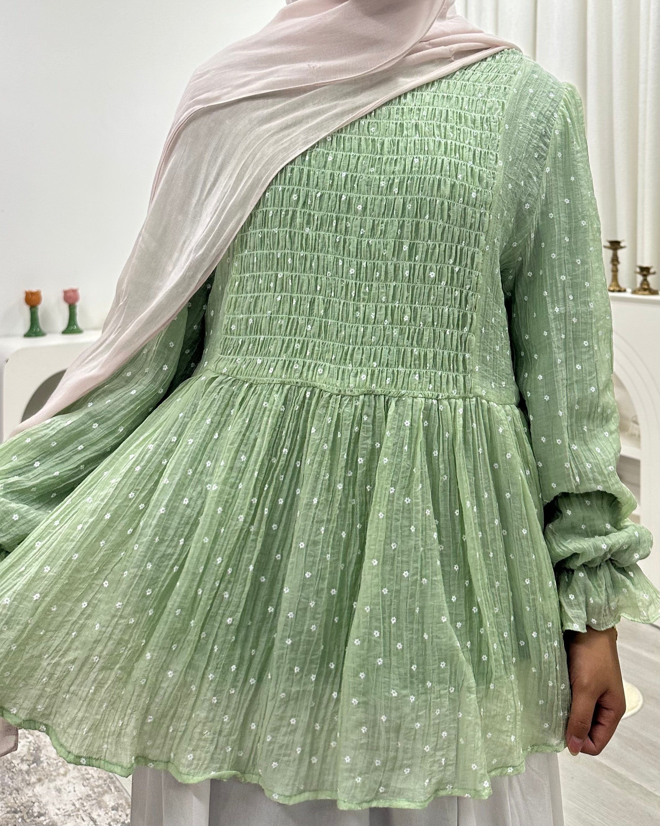 Zephyra Smock Lineup - Daisy