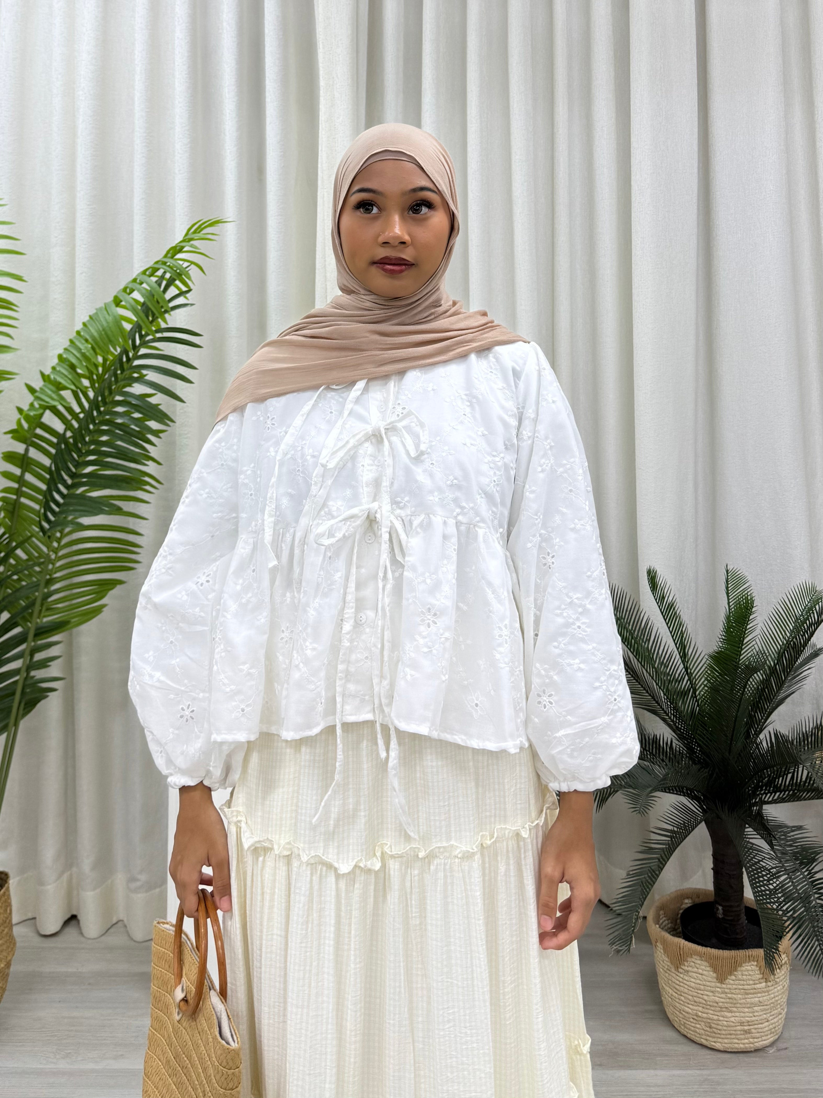 Dahlia Eyelet Ribbon Top - Attached Lining