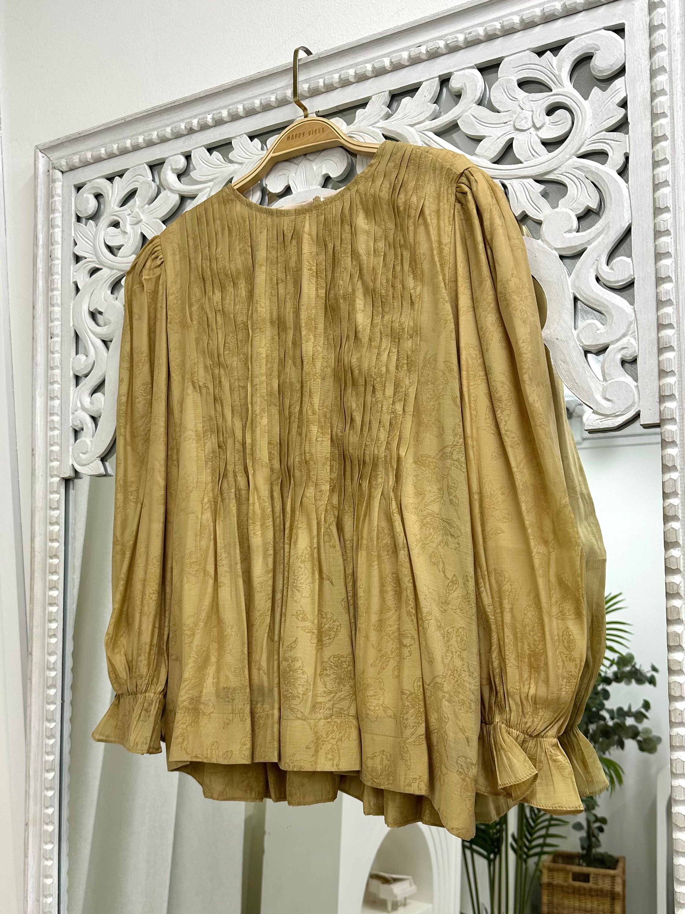 Ophelia Pleat Series HV Label