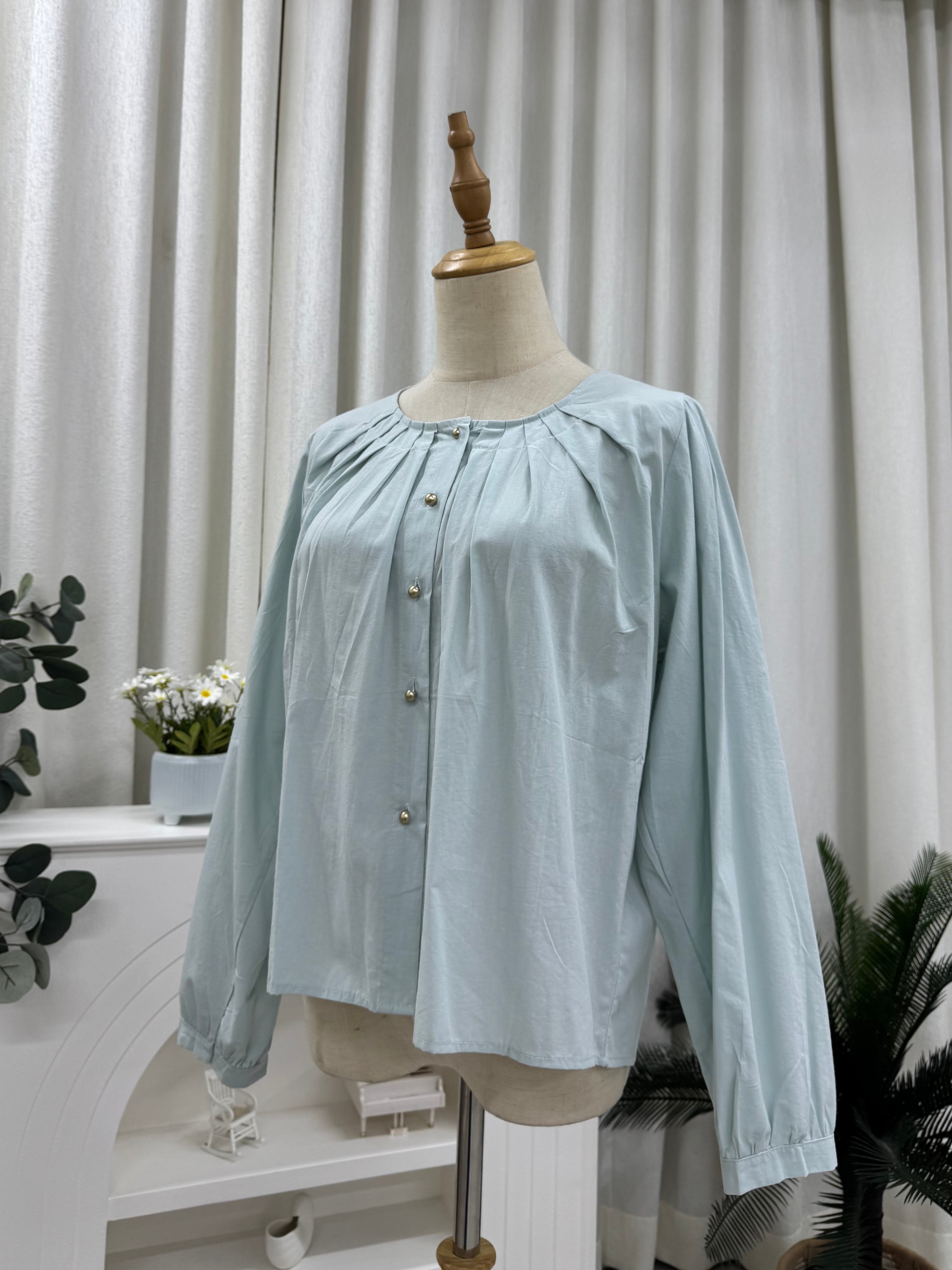 Basic Gold Buttoned Blouse