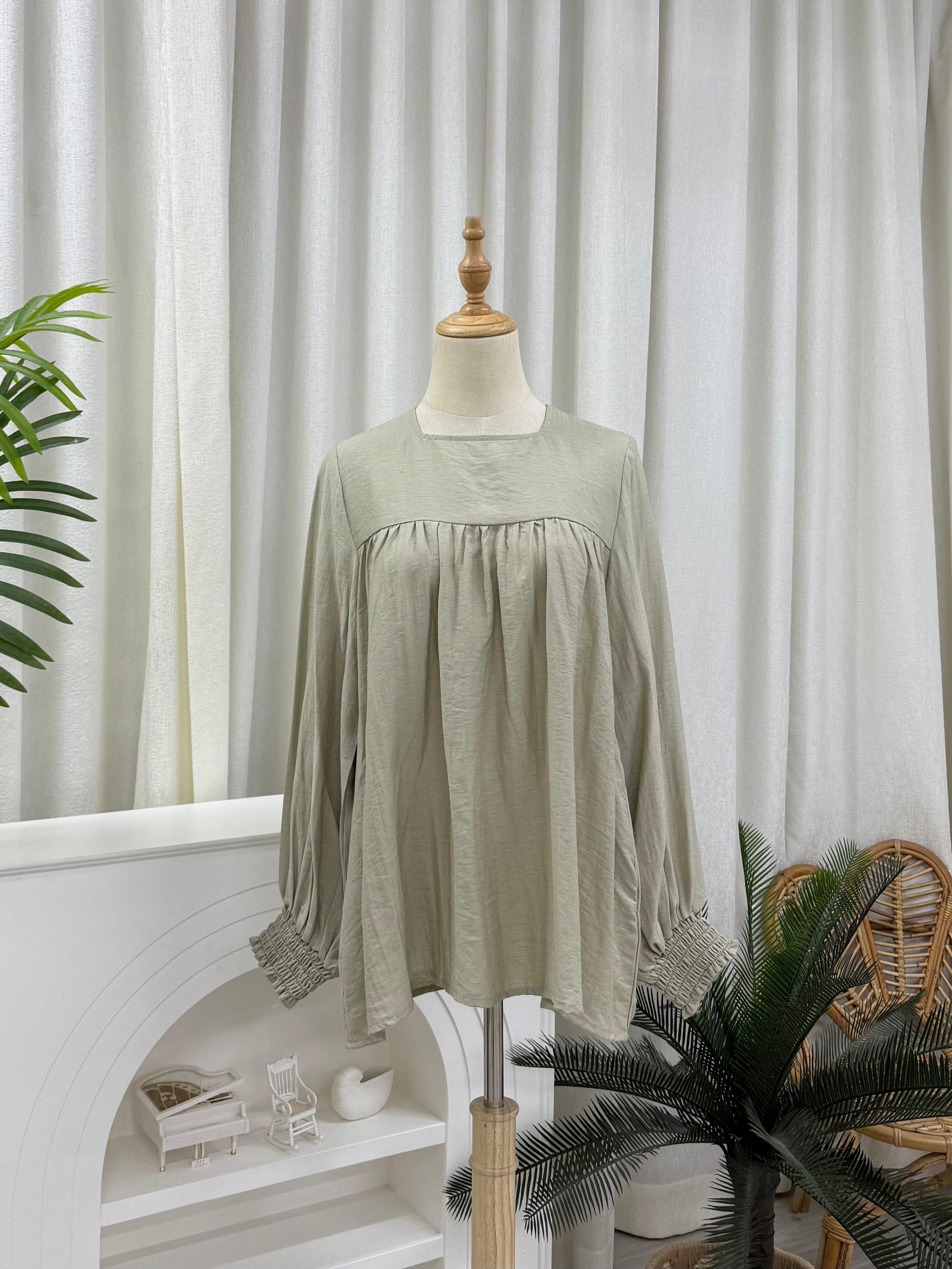 Basic Zora Square Top