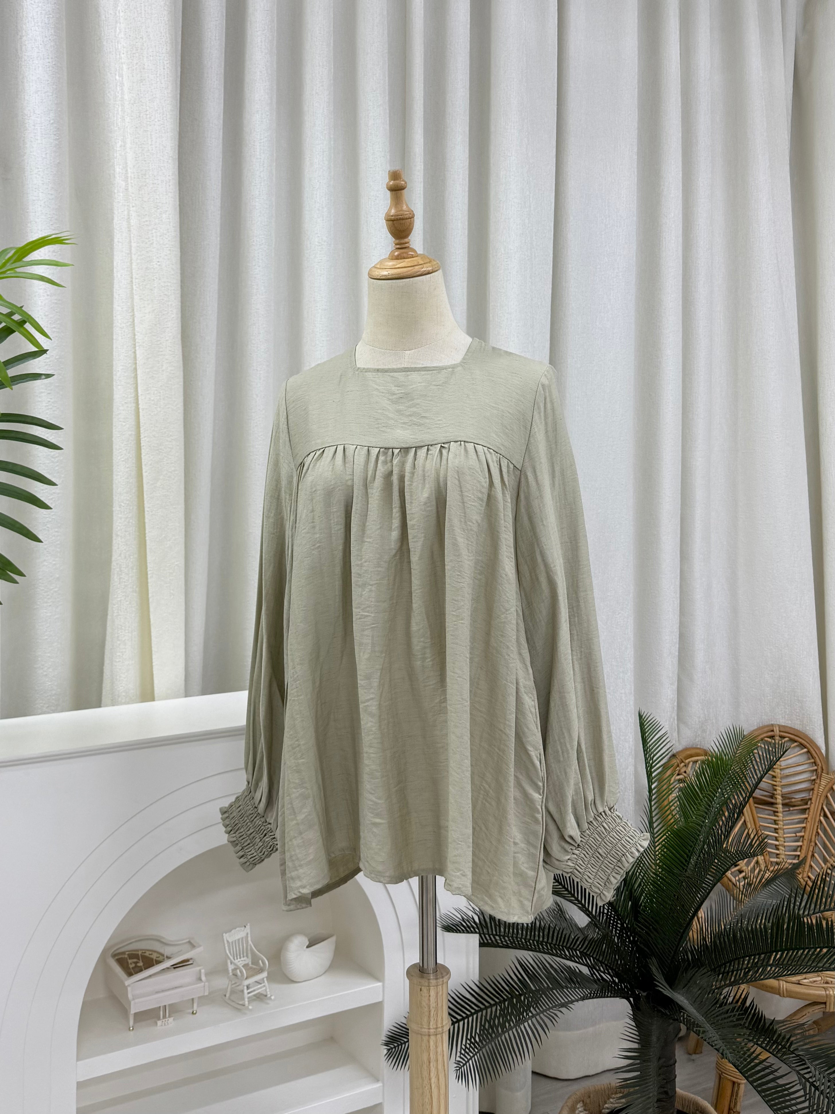 Basic Zora Square Top
