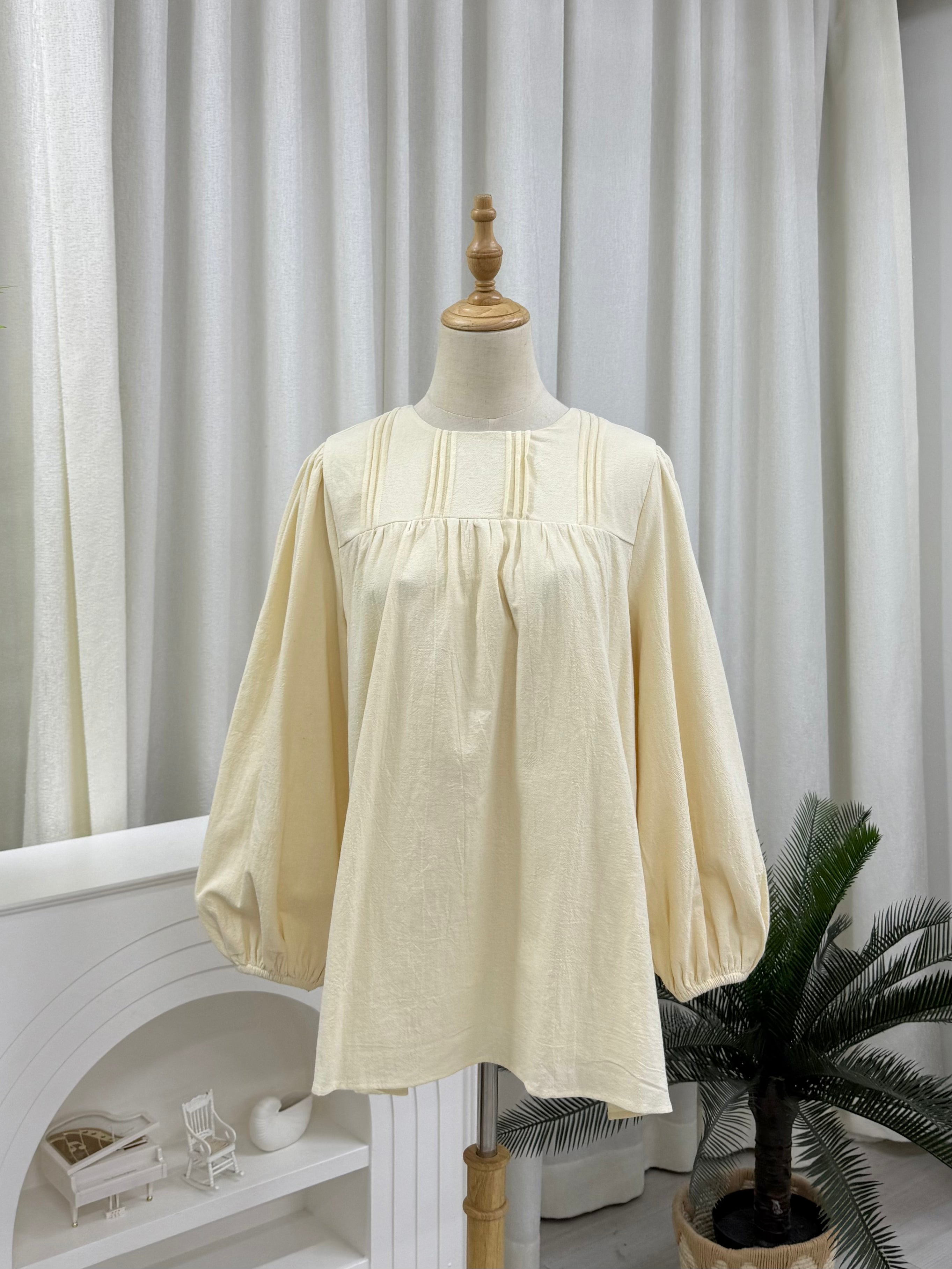 Qiara Pleats Plain Top