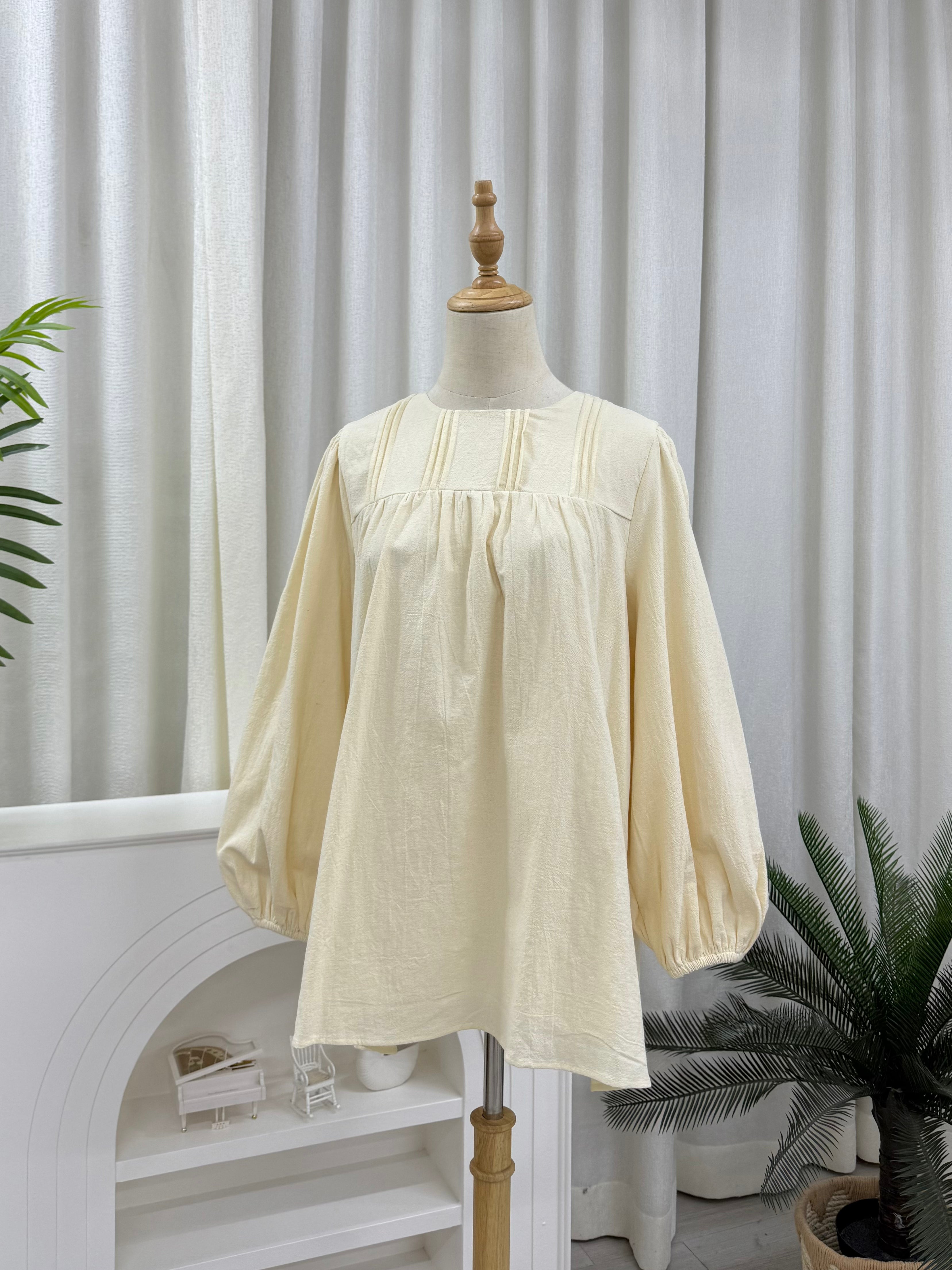 Qiara Pleats Plain Top