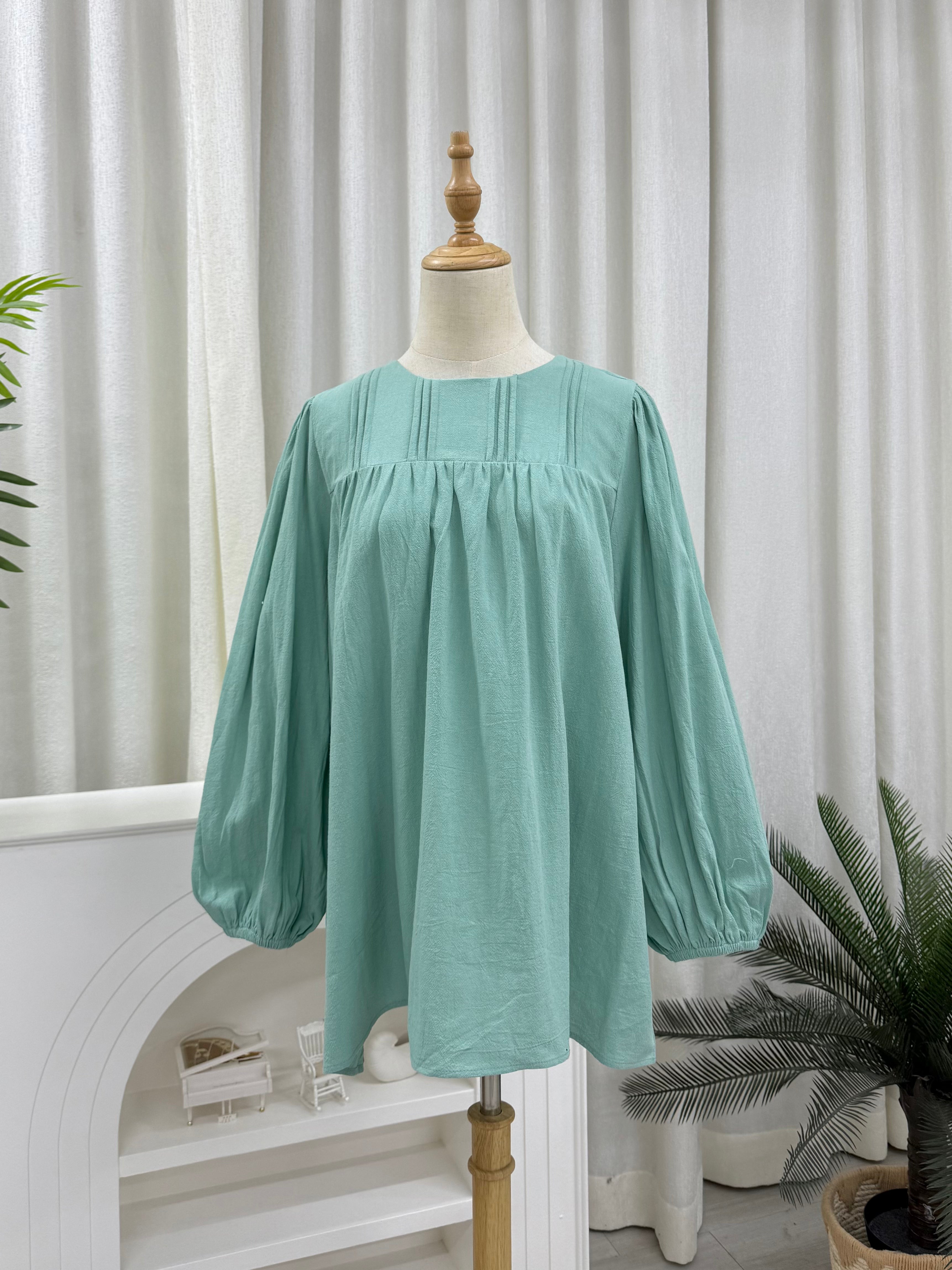 Qiara Pleats Plain Top