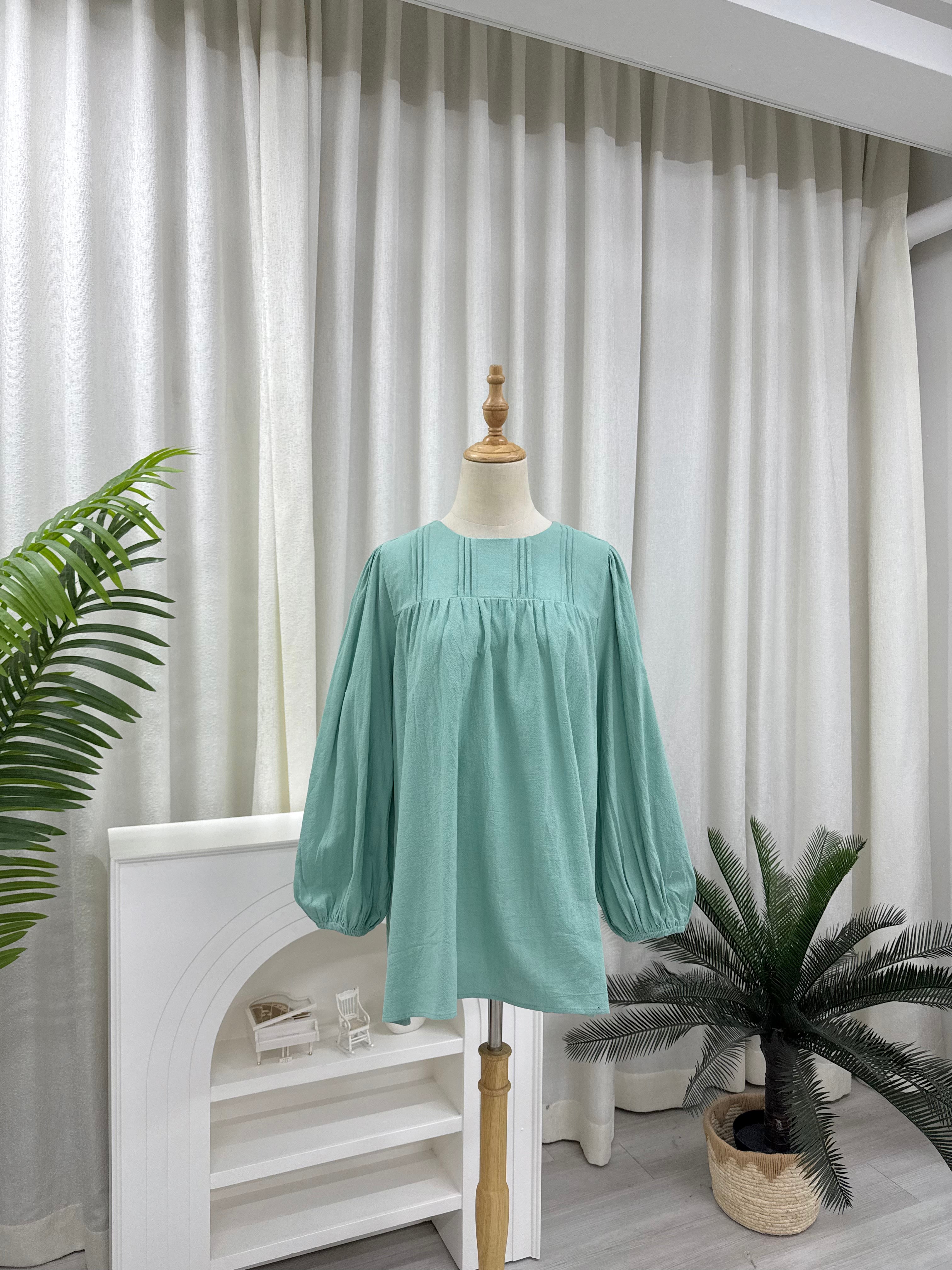 Qiara Pleats Plain Top