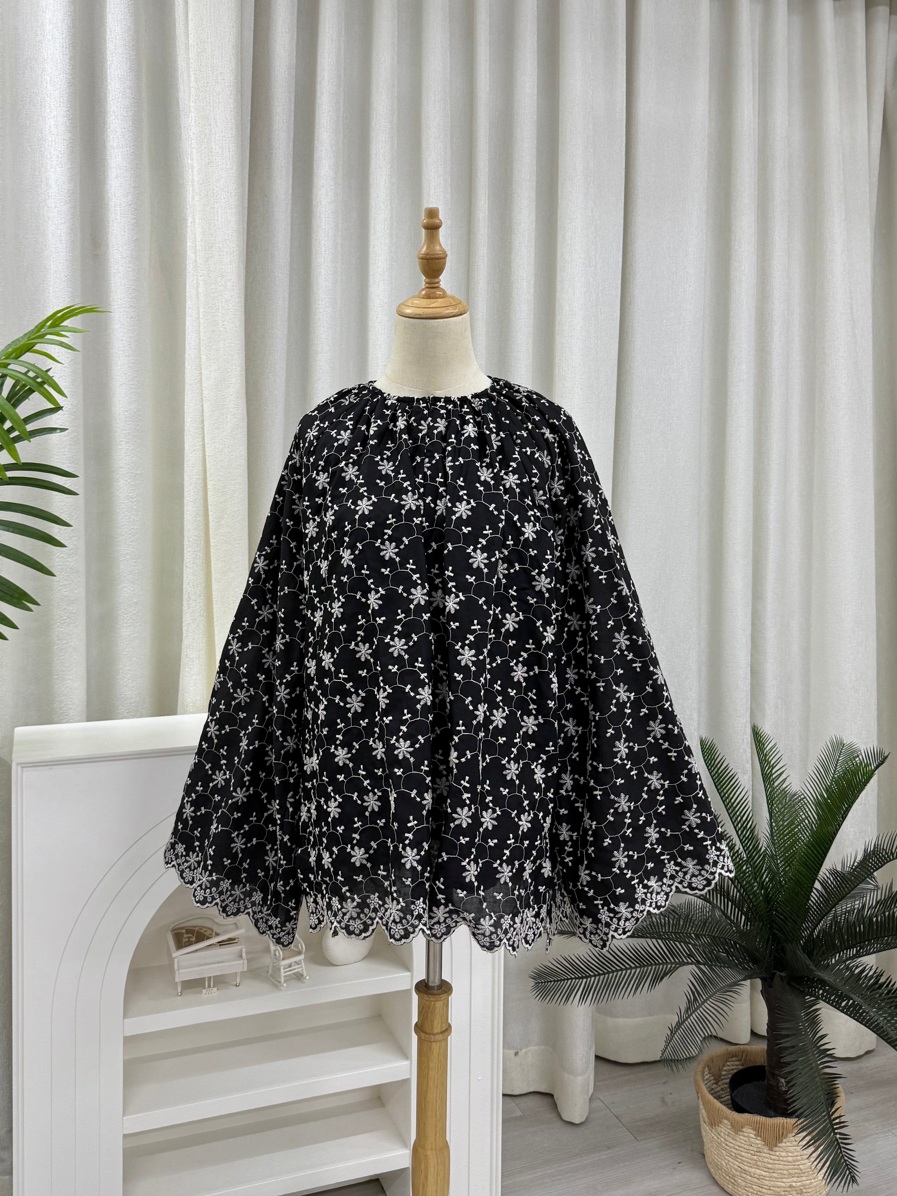 Sculpted Scallop Top - Mirelle