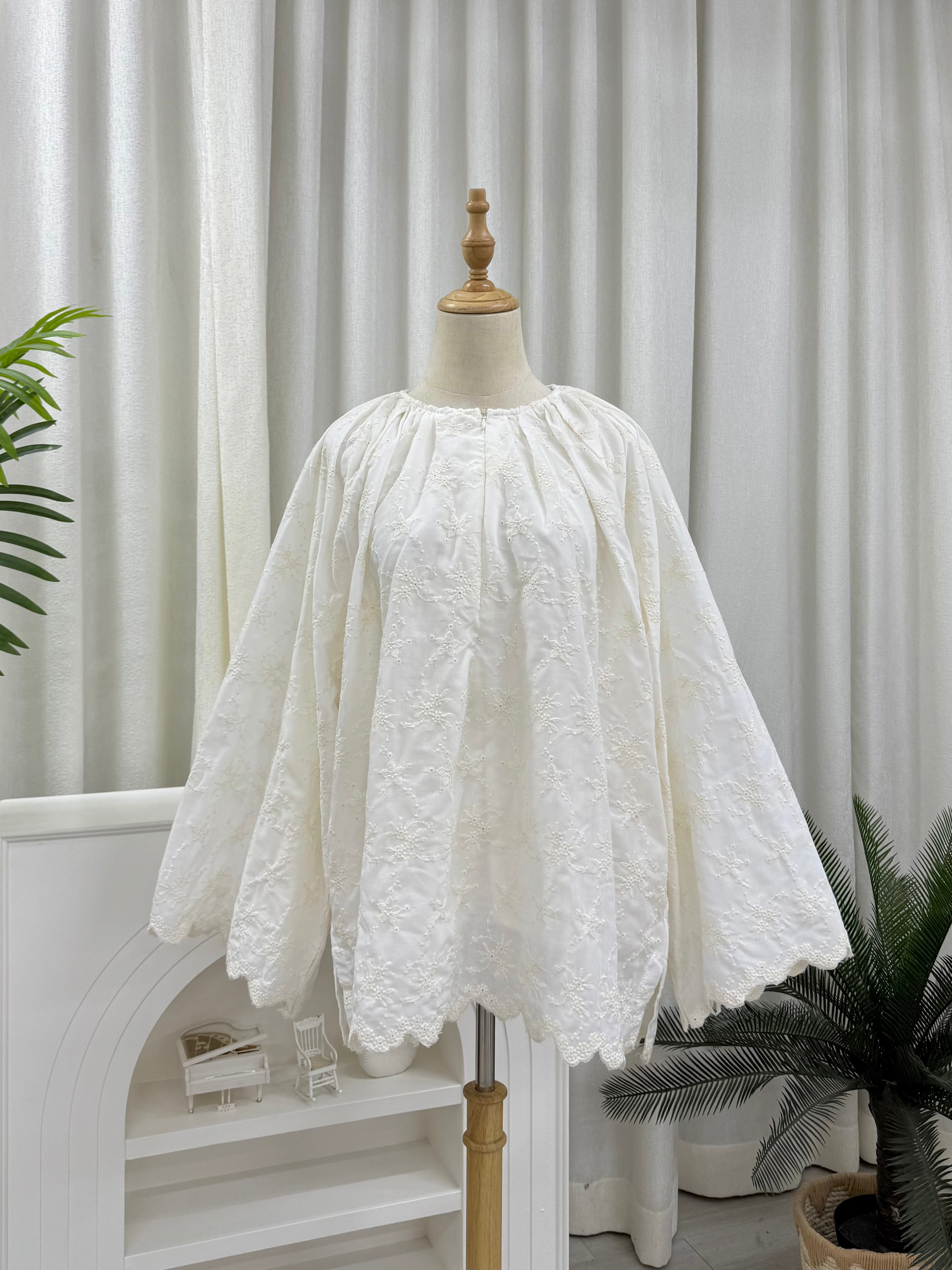 Sculpted Scallop Top - Mirelle