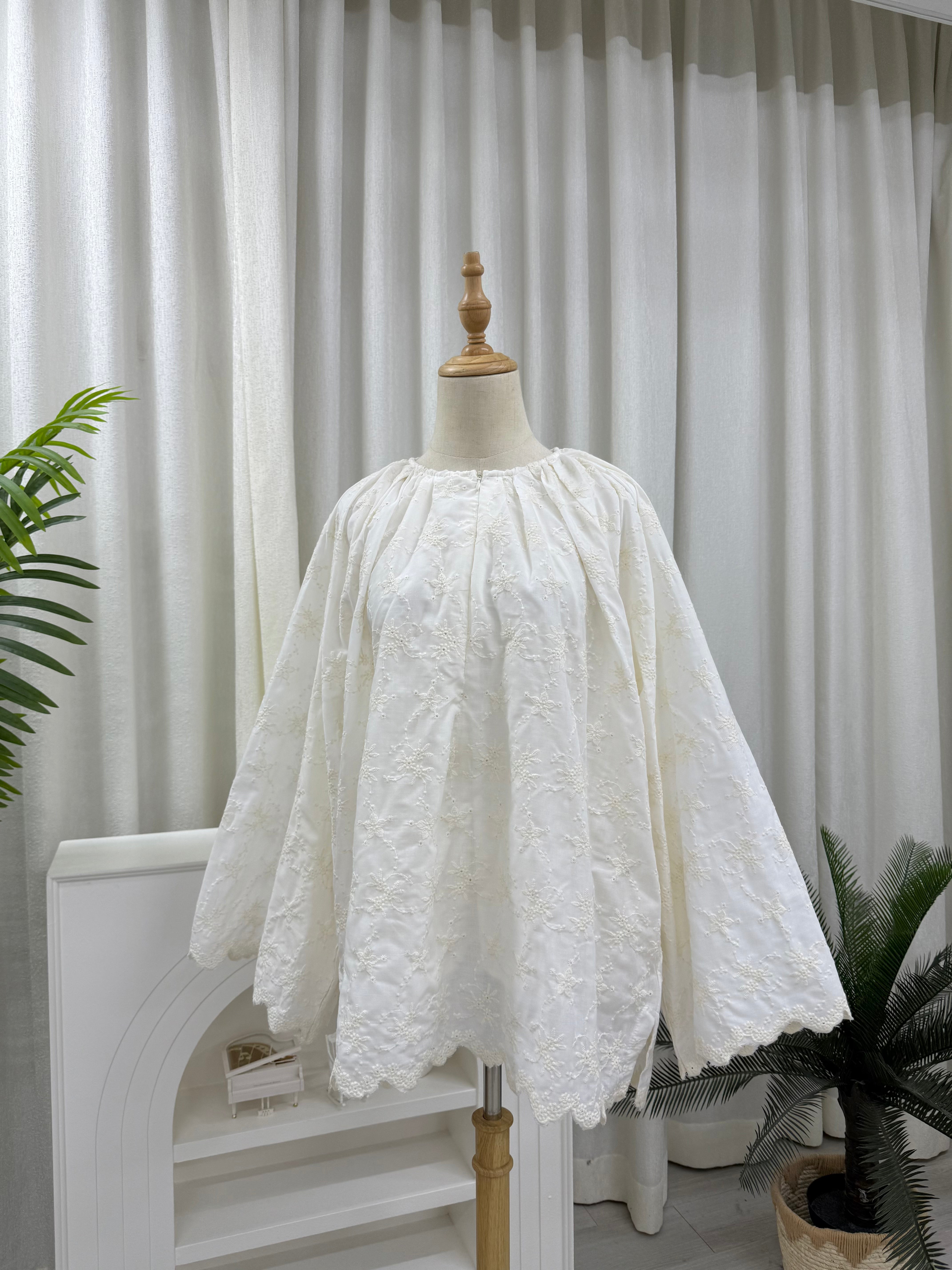 Sculpted Scallop Top - Mirelle