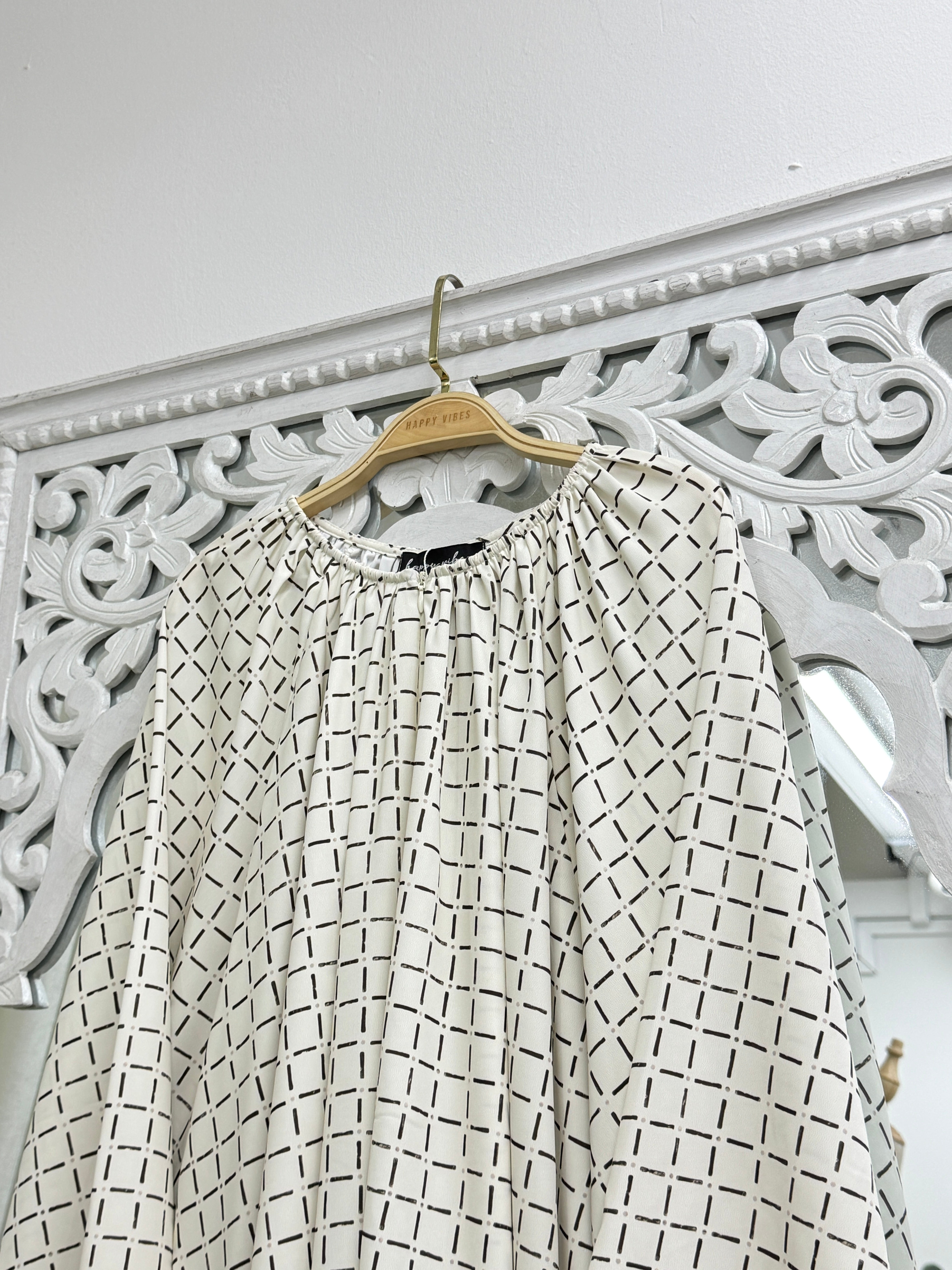 Raglan Basic Printed Top HV Label