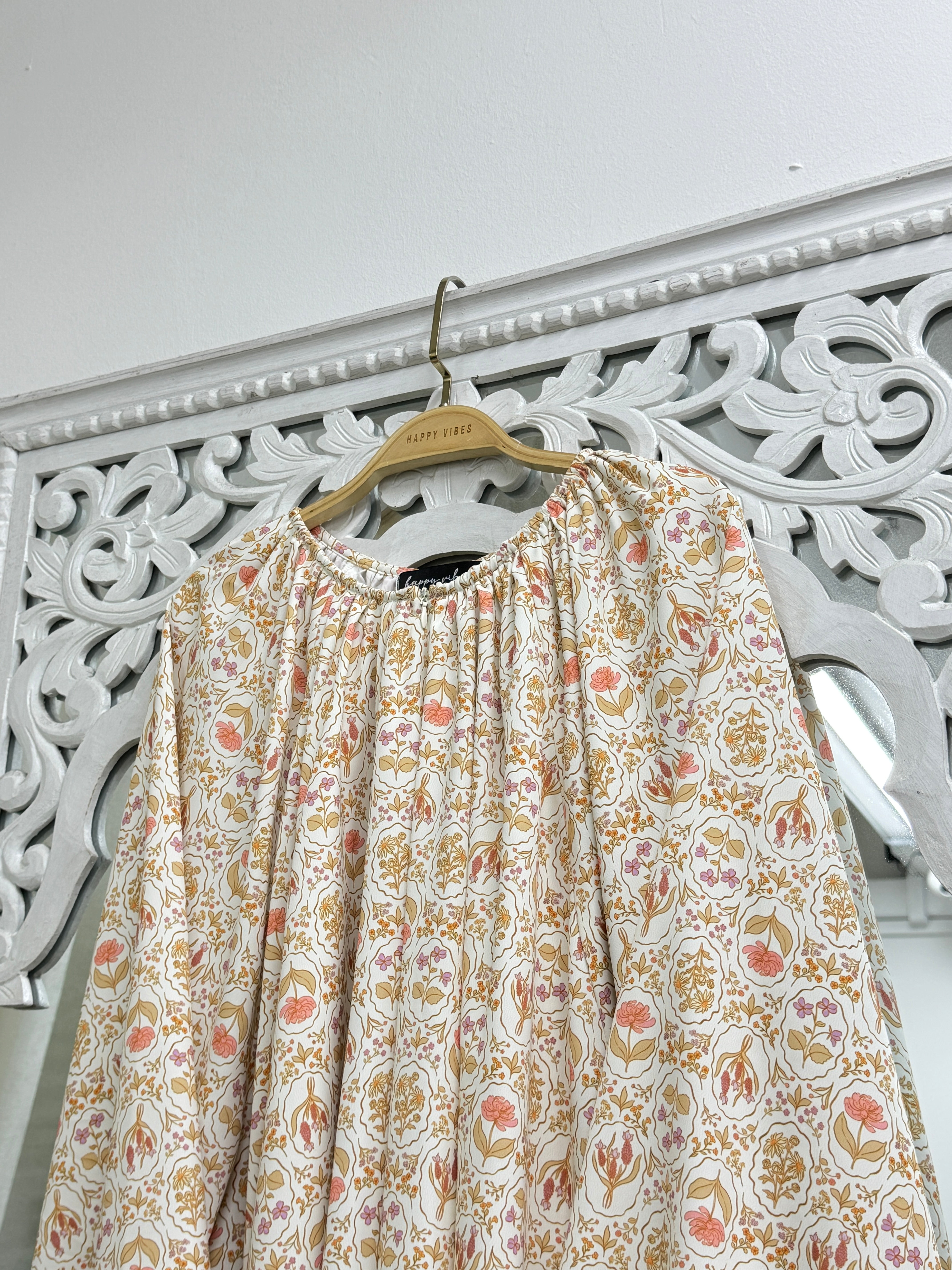 Raglan Basic Printed Top HV Label