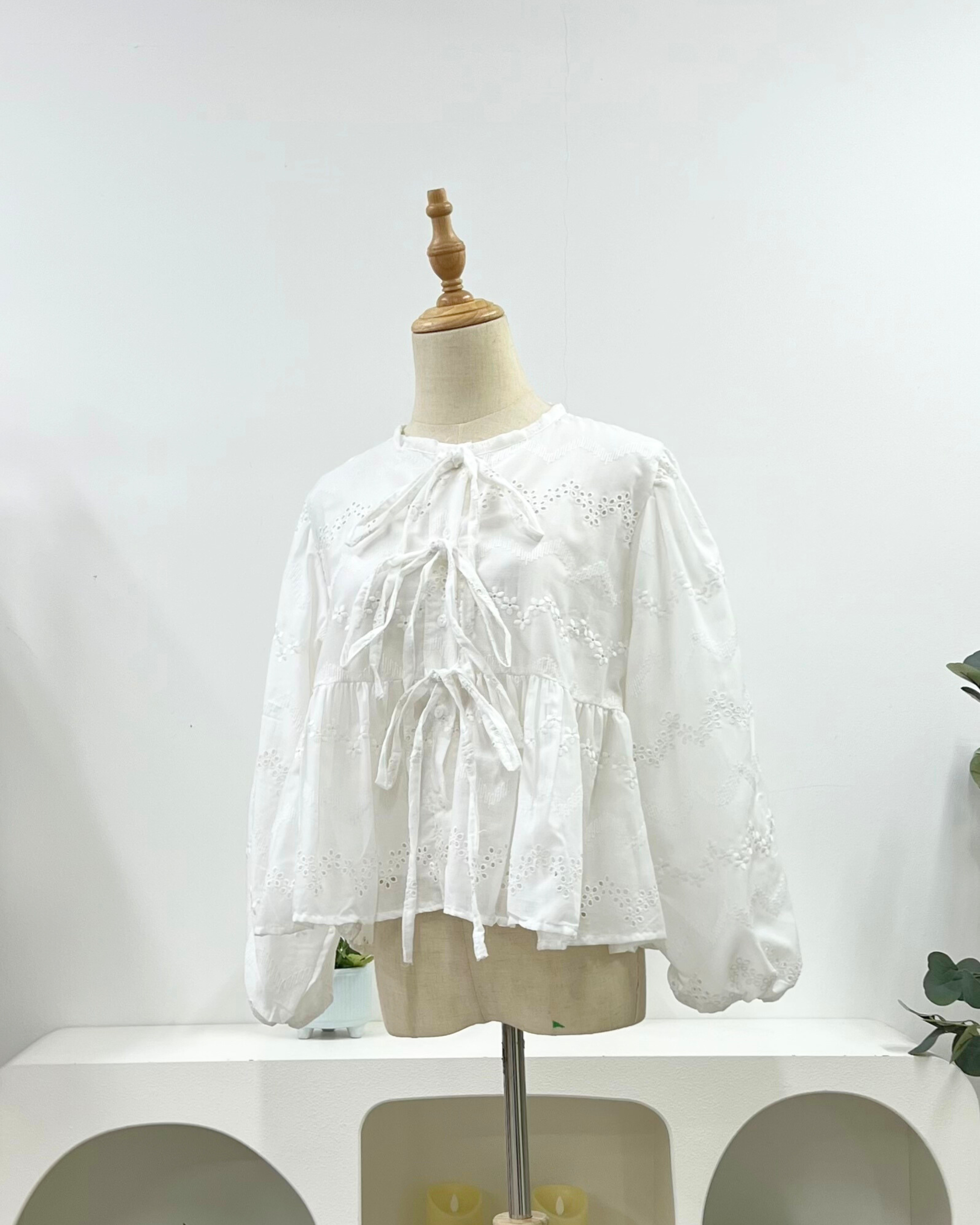 Dahlia Eyelet Ribbon Top - Attached Lining