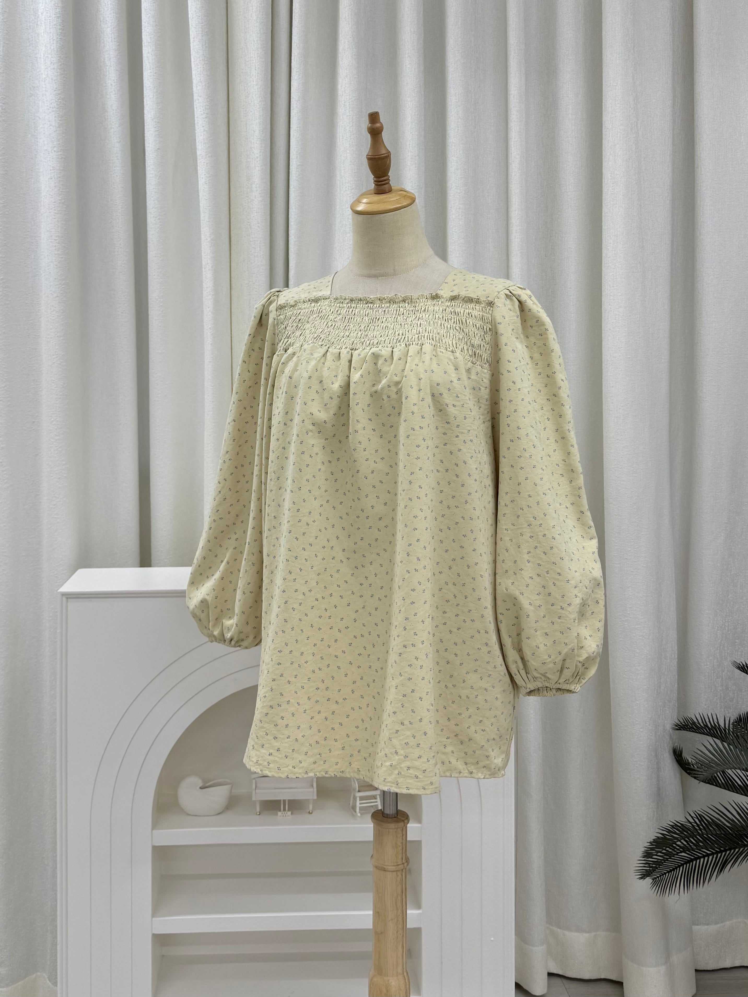 Smock Serenity Top - Iyna