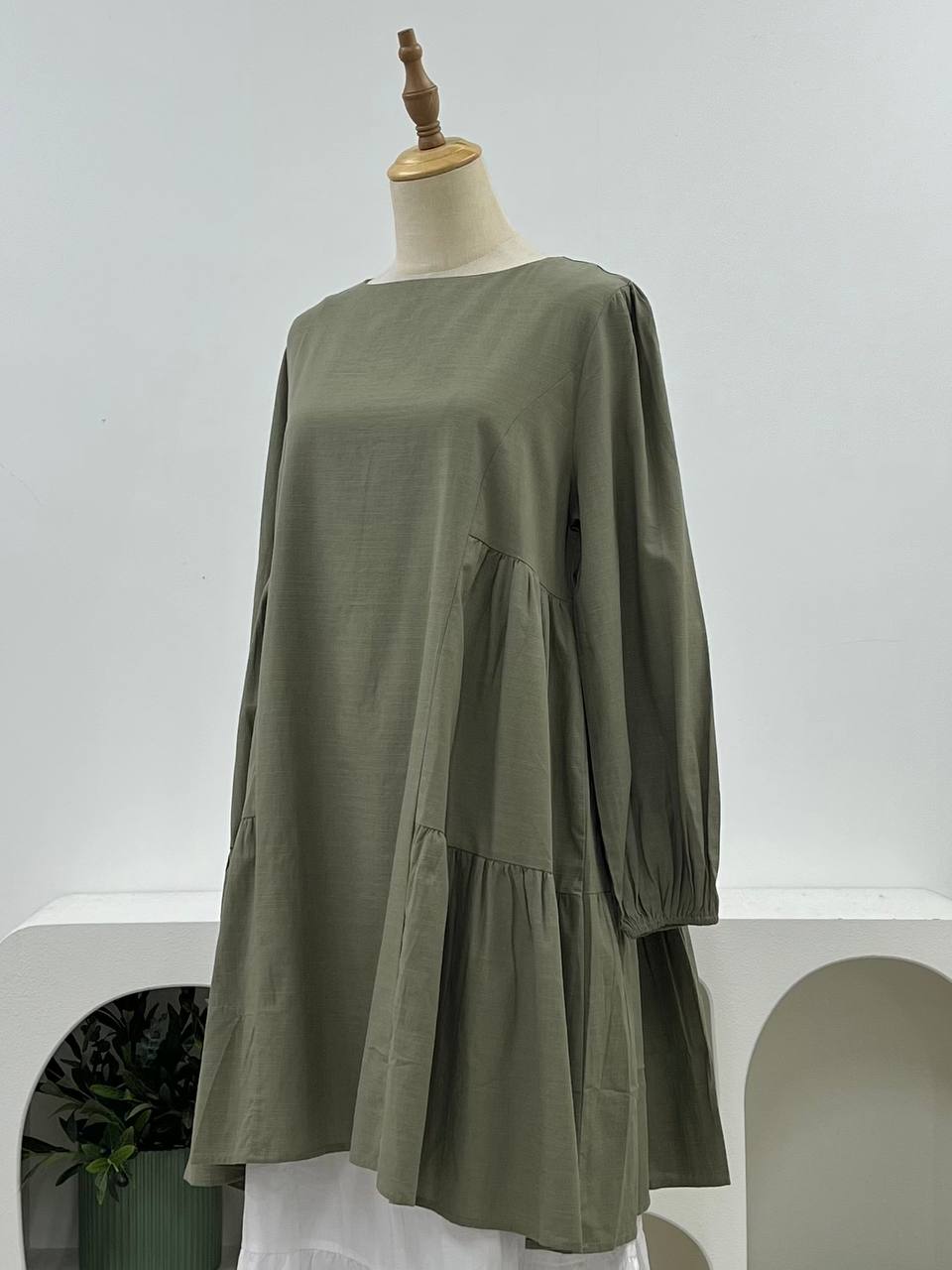 Side Tiered Linen Tunic - Elastic Sleeve