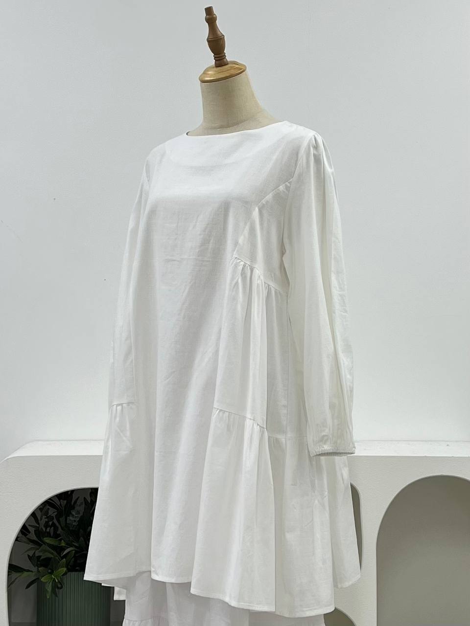 Side Tiered Linen Tunic - Elastic Sleeve