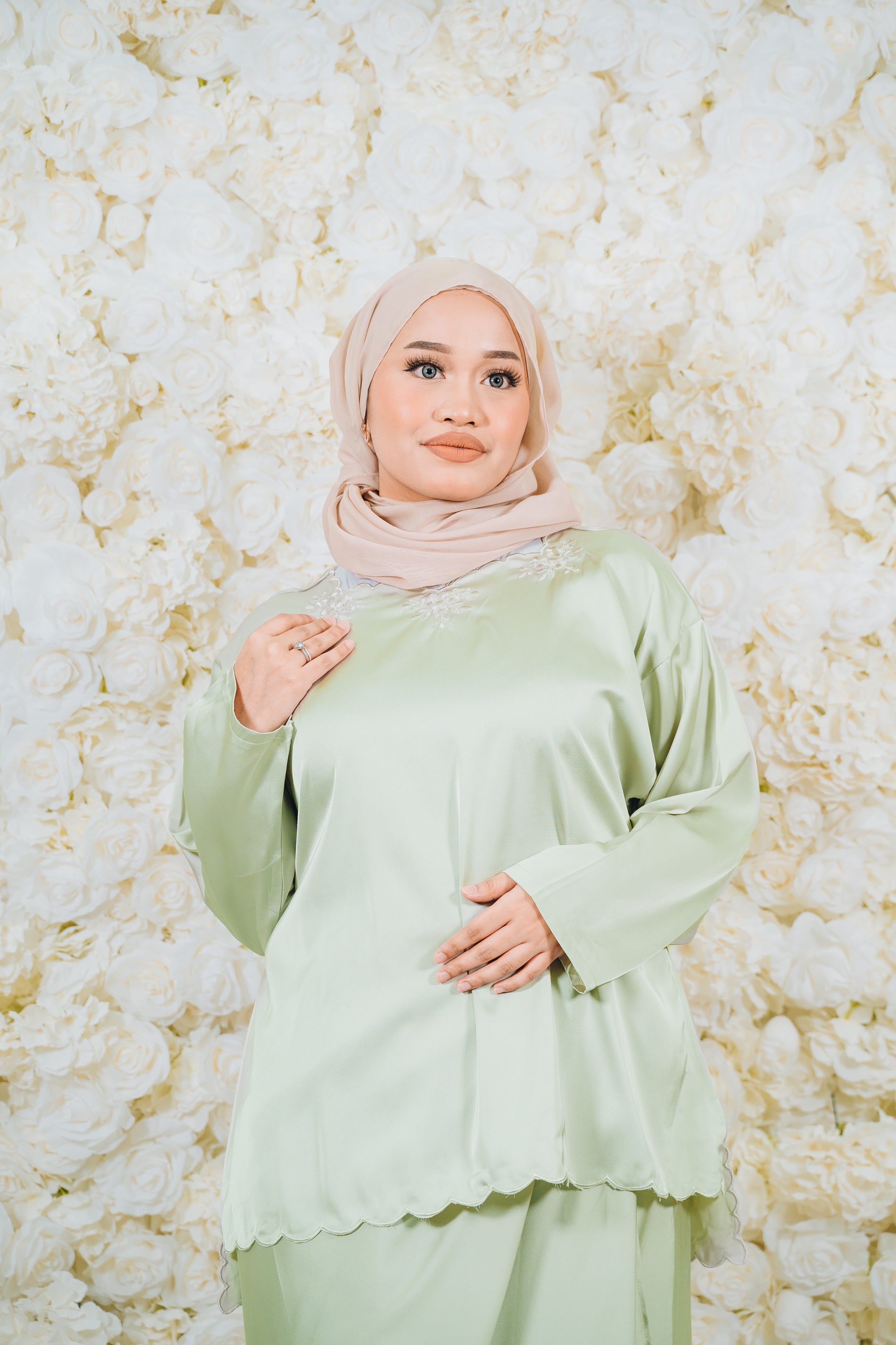 Zahra Embo Sulam Kurung Set