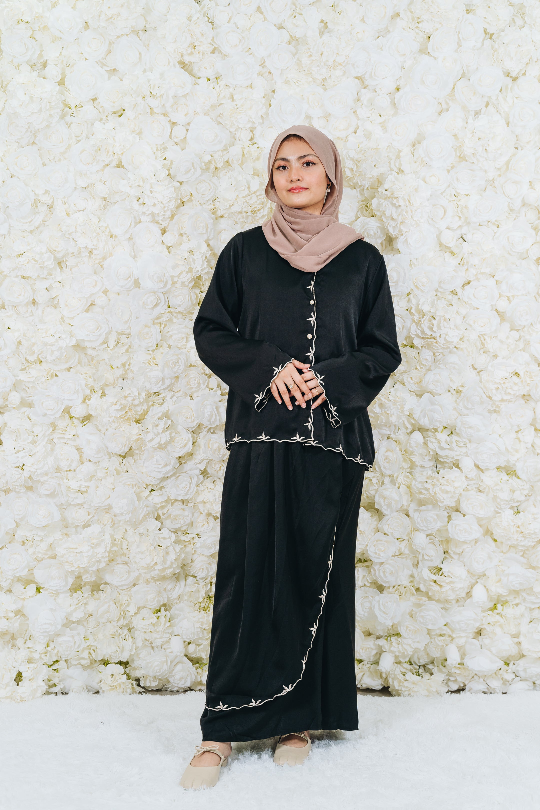 Tilla Leaves Sulam Skirt Set