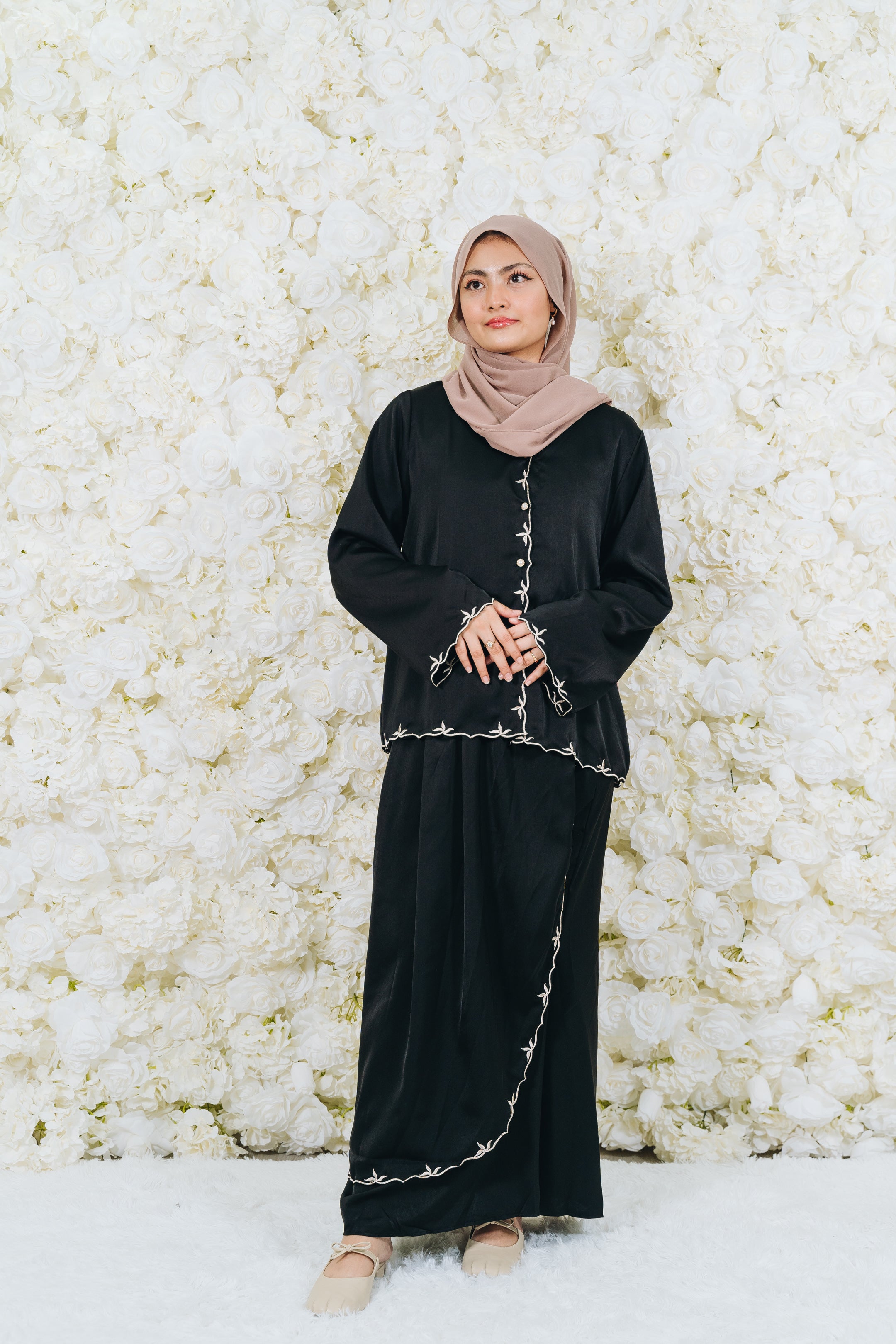 Tilla Leaves Sulam Skirt Set