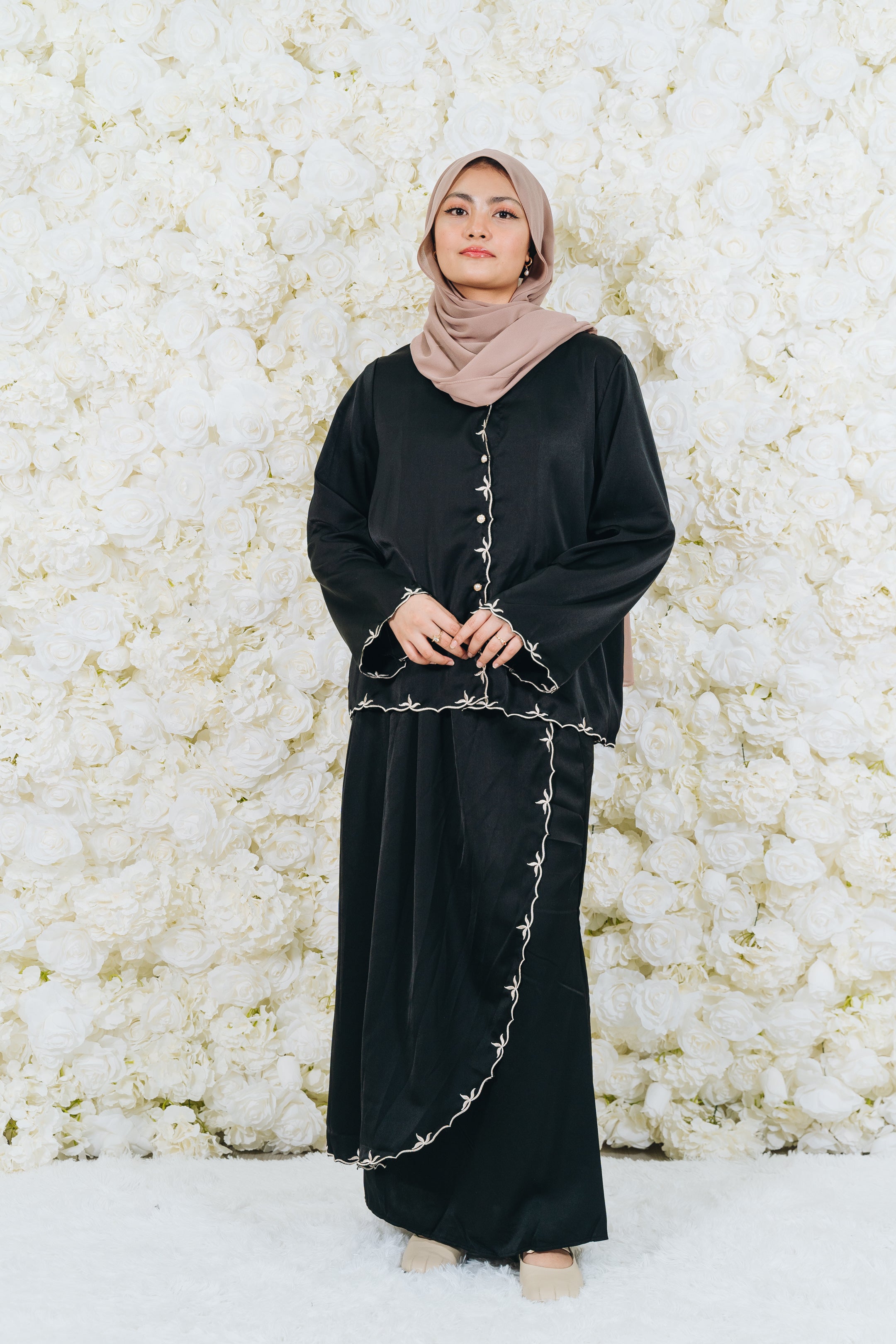 Tilla Leaves Sulam Skirt Set