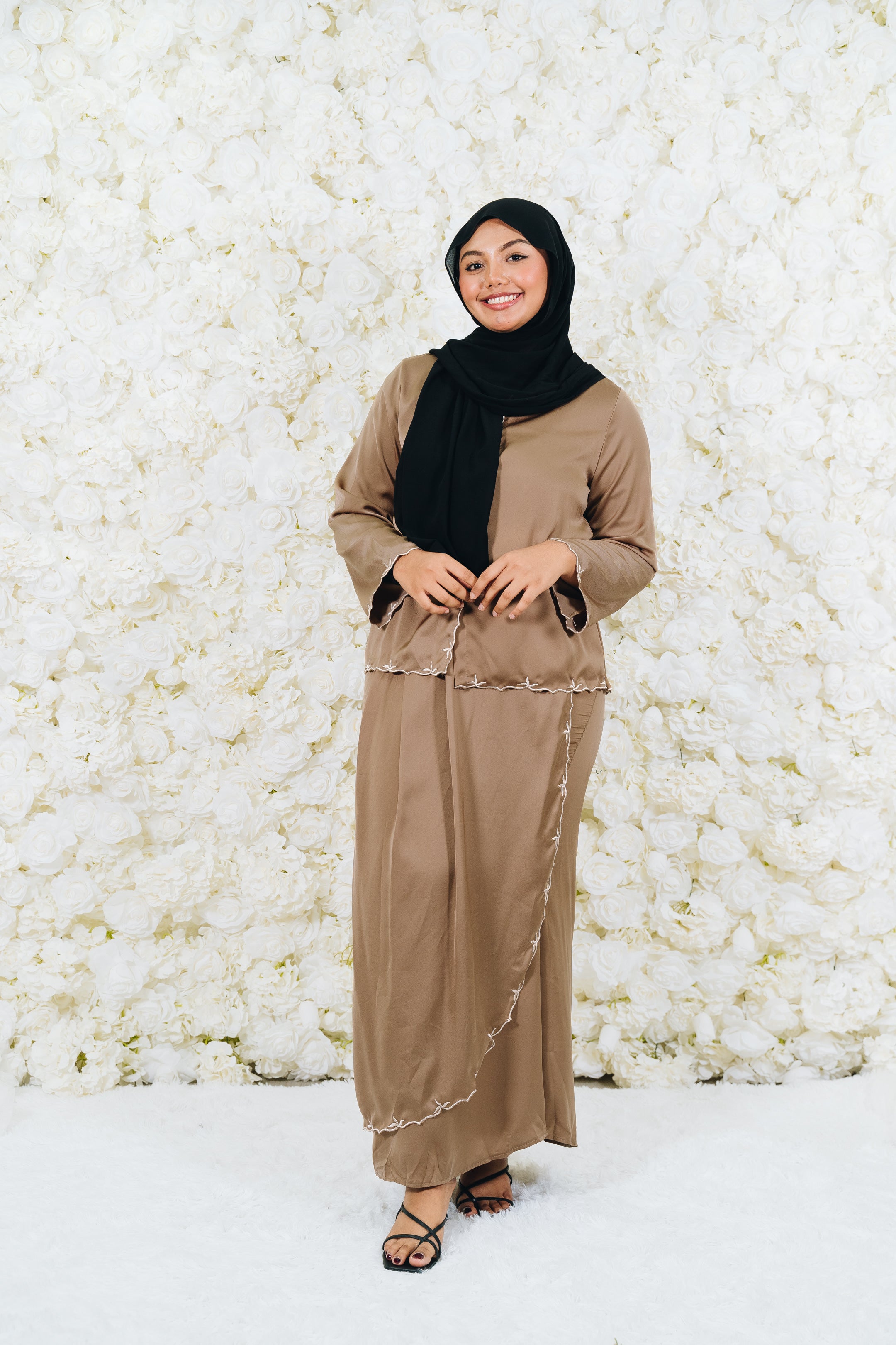 Tilla Leaves Sulam Skirt Set