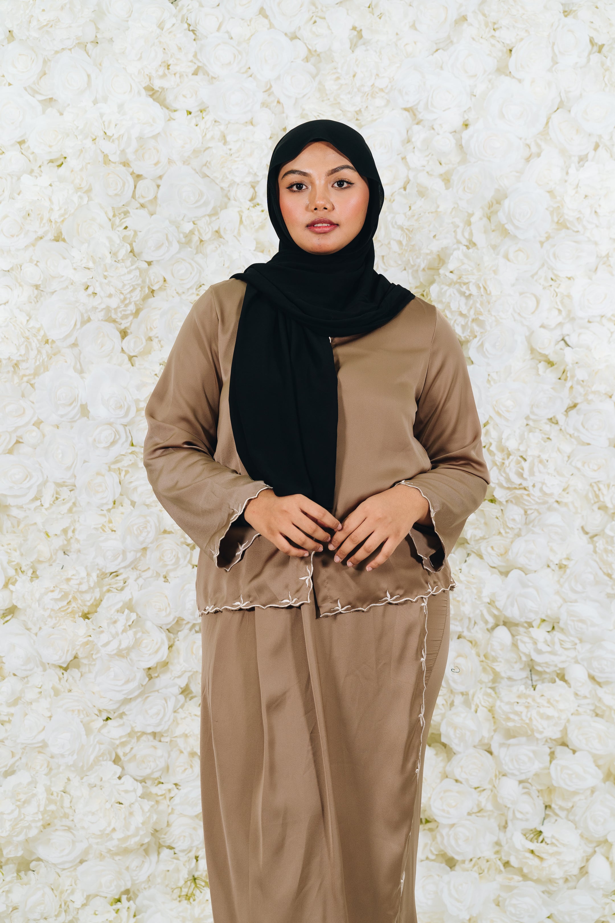 Tilla Leaves Sulam Skirt Set