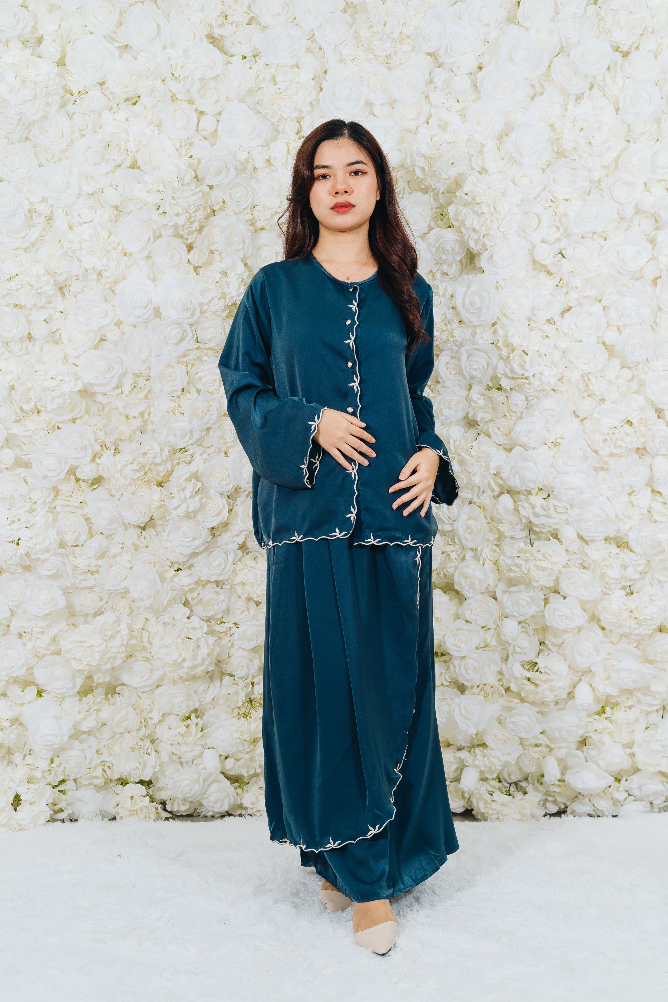 Tilla Leaves Sulam Skirt Set