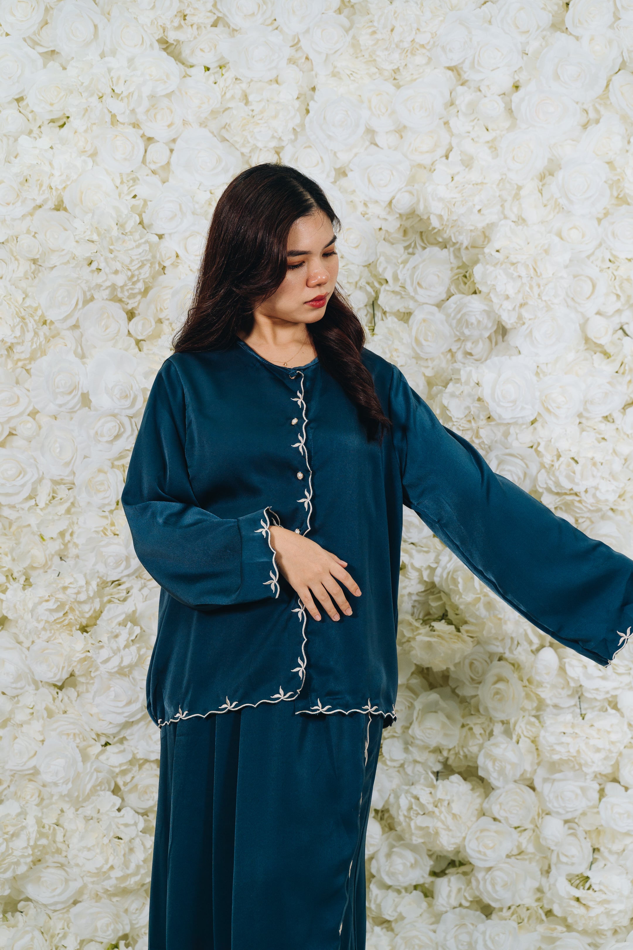 Tilla Leaves Sulam Skirt Set